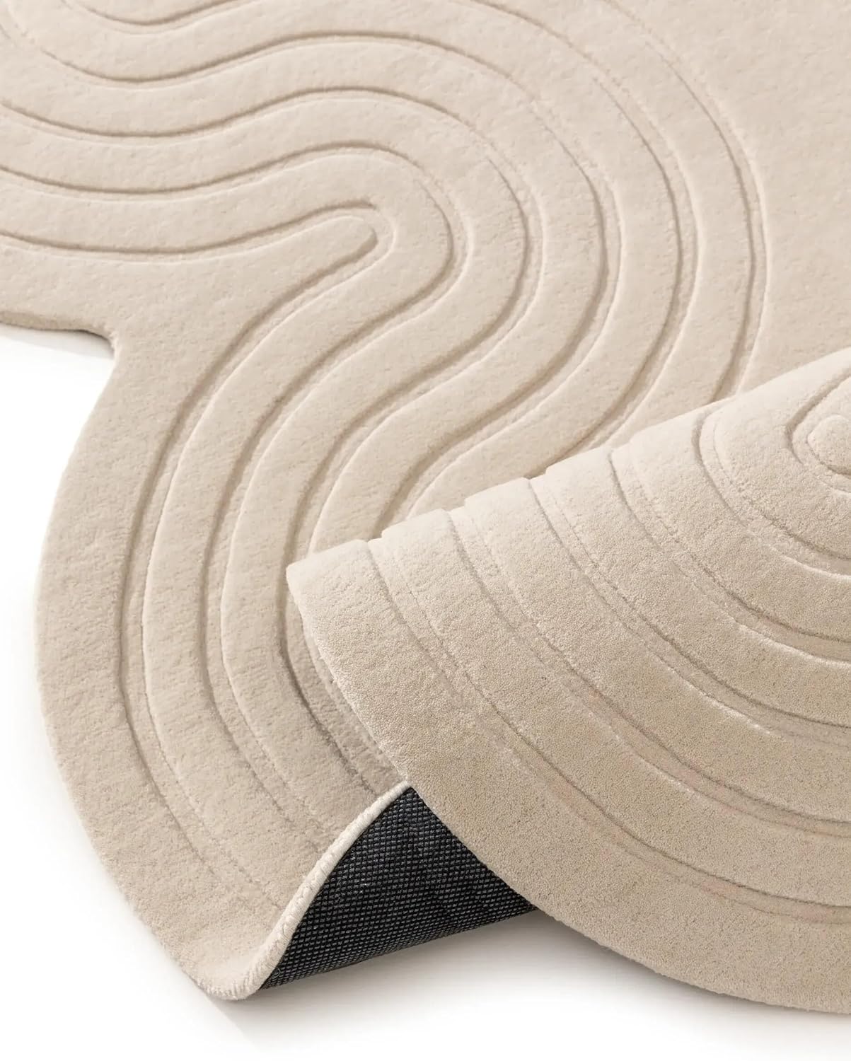 Serpento Flow Hand Tufted Rug 5x8 Ft | Organic Wave Border Pattern | Modern Sculpted Style Carpet | Sage Green | Best for Living Room