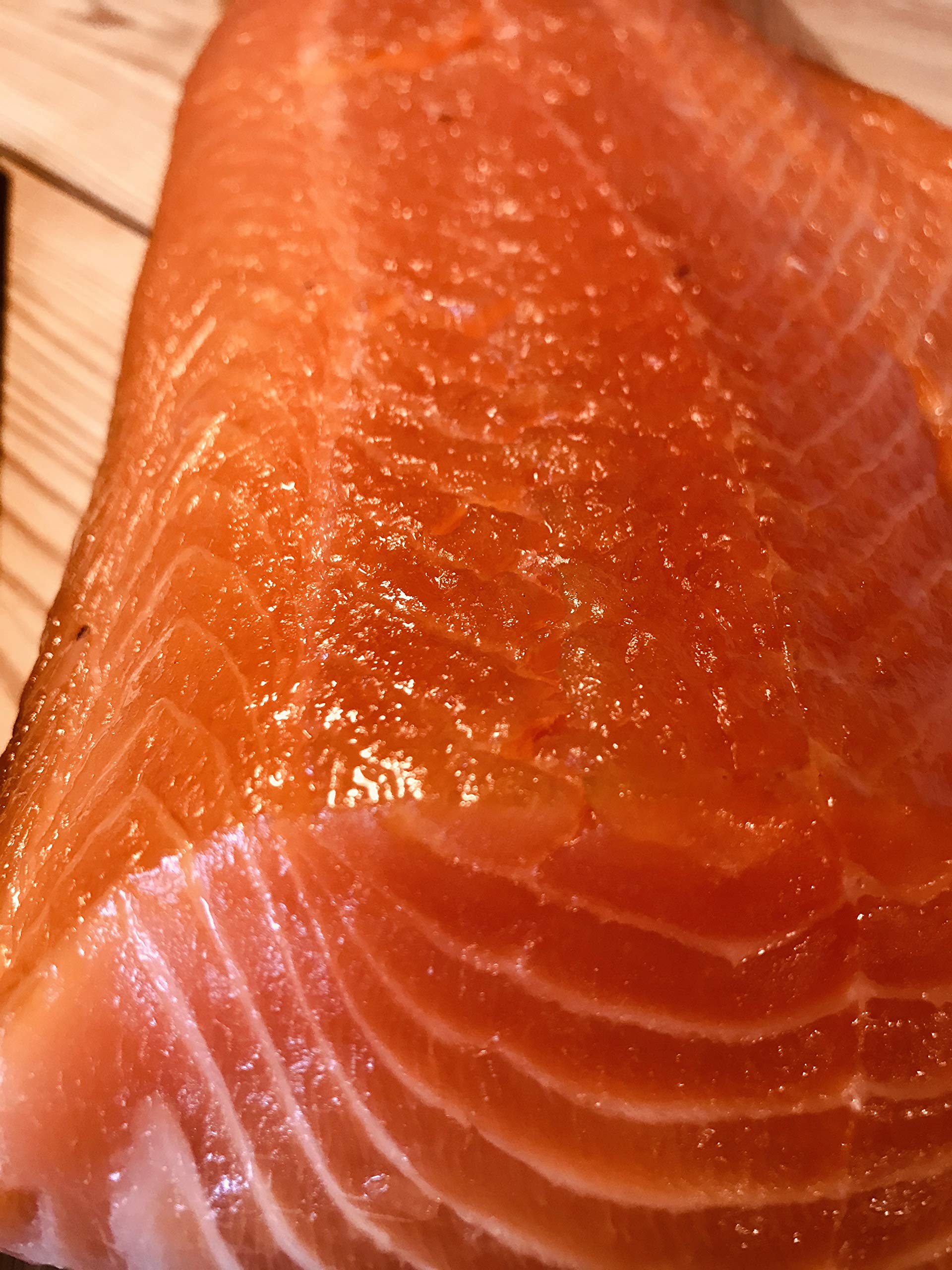 Faroer Räucherlachs, sanft geräuchert, ungeschnitten 1.2 kg Seite