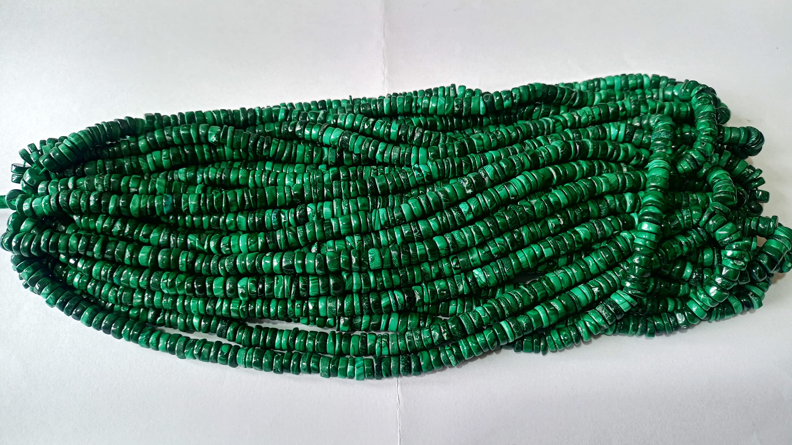 Perles de pneu Heishi en malachite pour composer vos colliers d'été et bracelets bohèmes