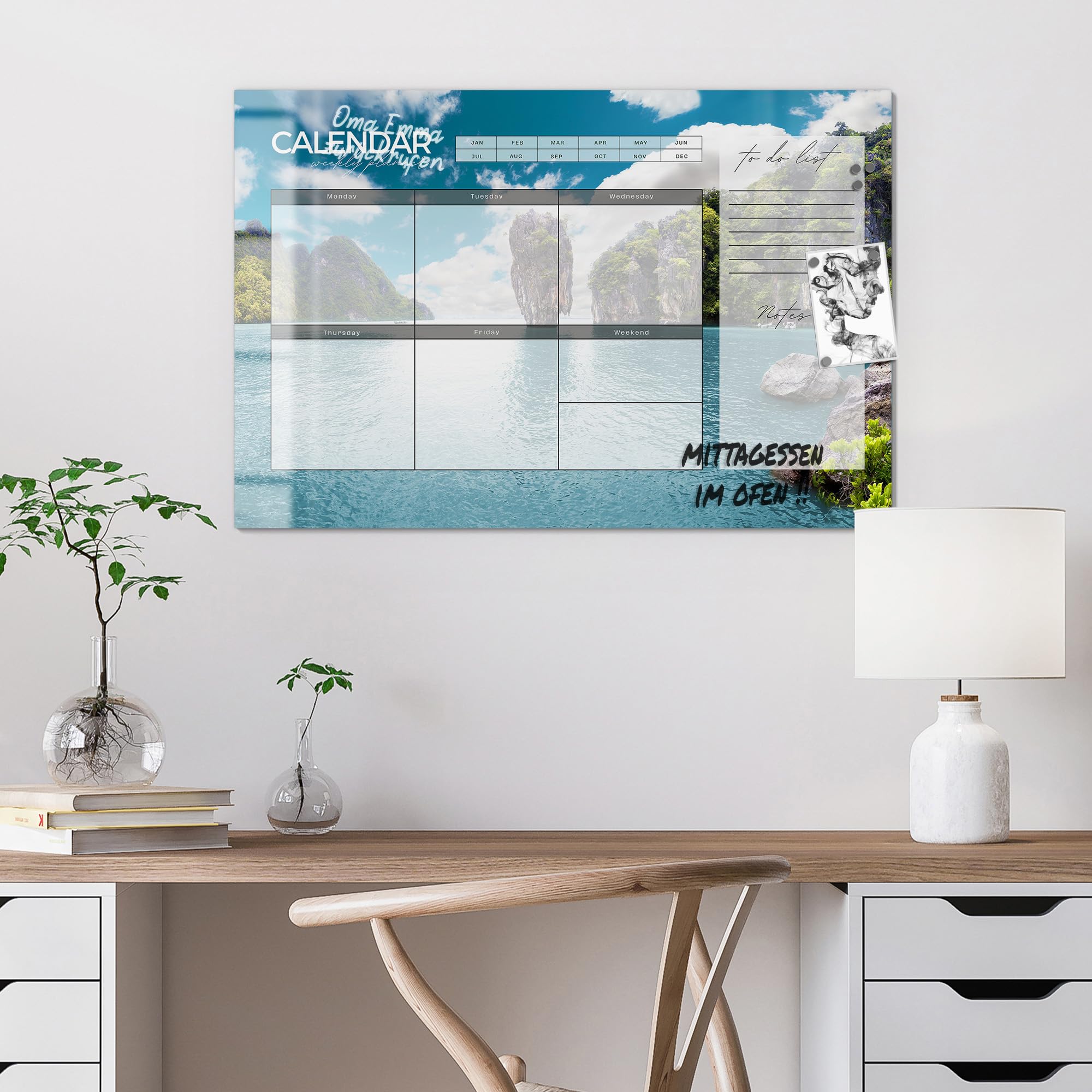 DEQORI Lavagna magnetica in vetro | 90 x 60 cm | motivo "Agenda settimanale Asia (EN)" | Lavagna memo in vetro | Lavagna magnetica con magneti, penna e panno per cucina e ufficio | Lavagna magnetica e