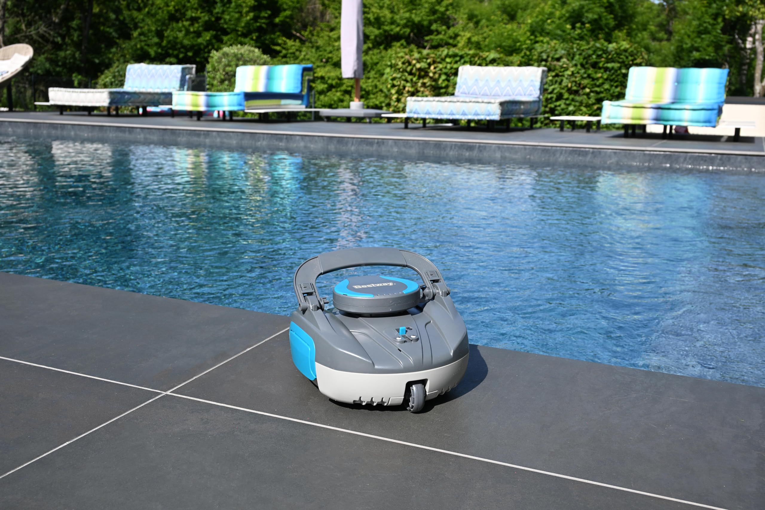 BESTWAY Robot piscine rechargeable Cristal - nettoyage fond plat - 10 m² max