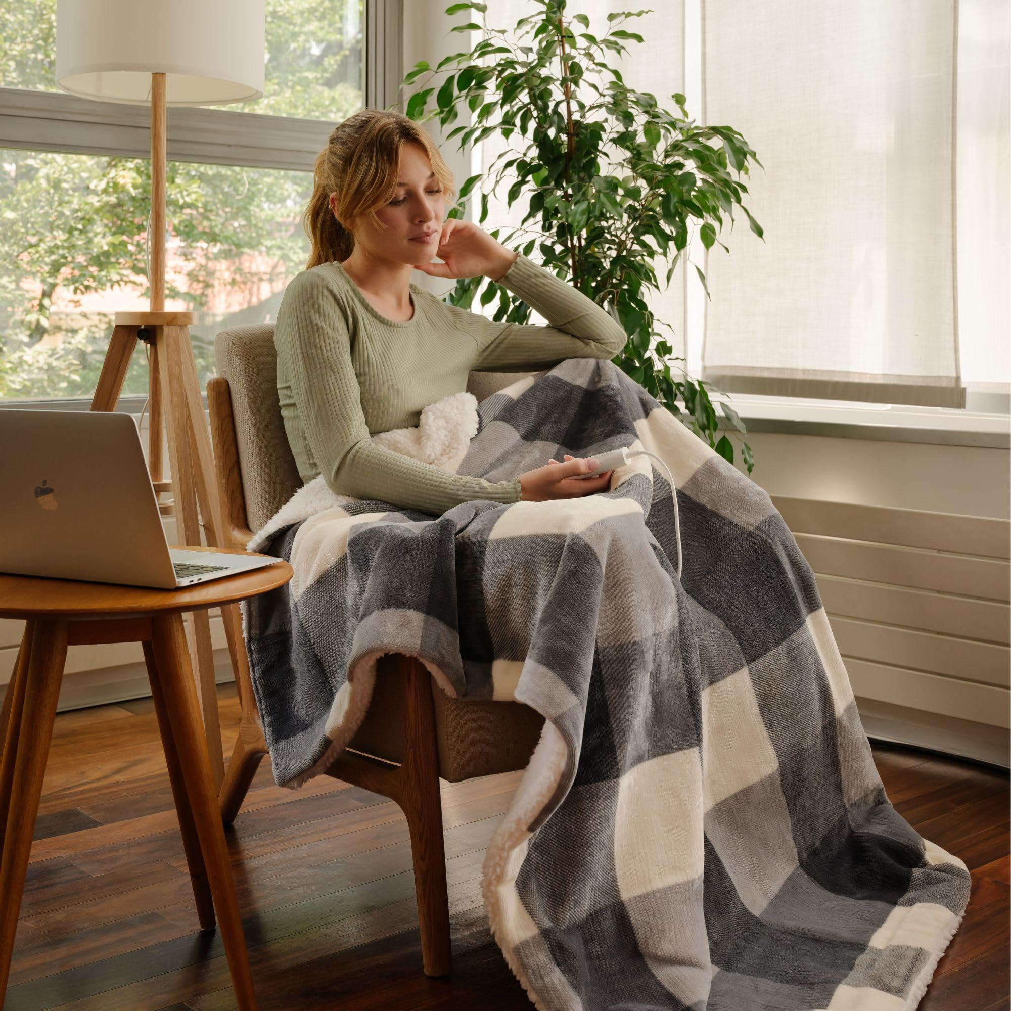 Imetec CaldoPlaid Tartan Grey, Manta Eléctrica Suave Manta Eléctrica 160x120cm, Bajo Consumo Tecnología Adaptada, Dispositivo de Seguridad, Calefacción Rápida, 6 Temperaturas, Lavable