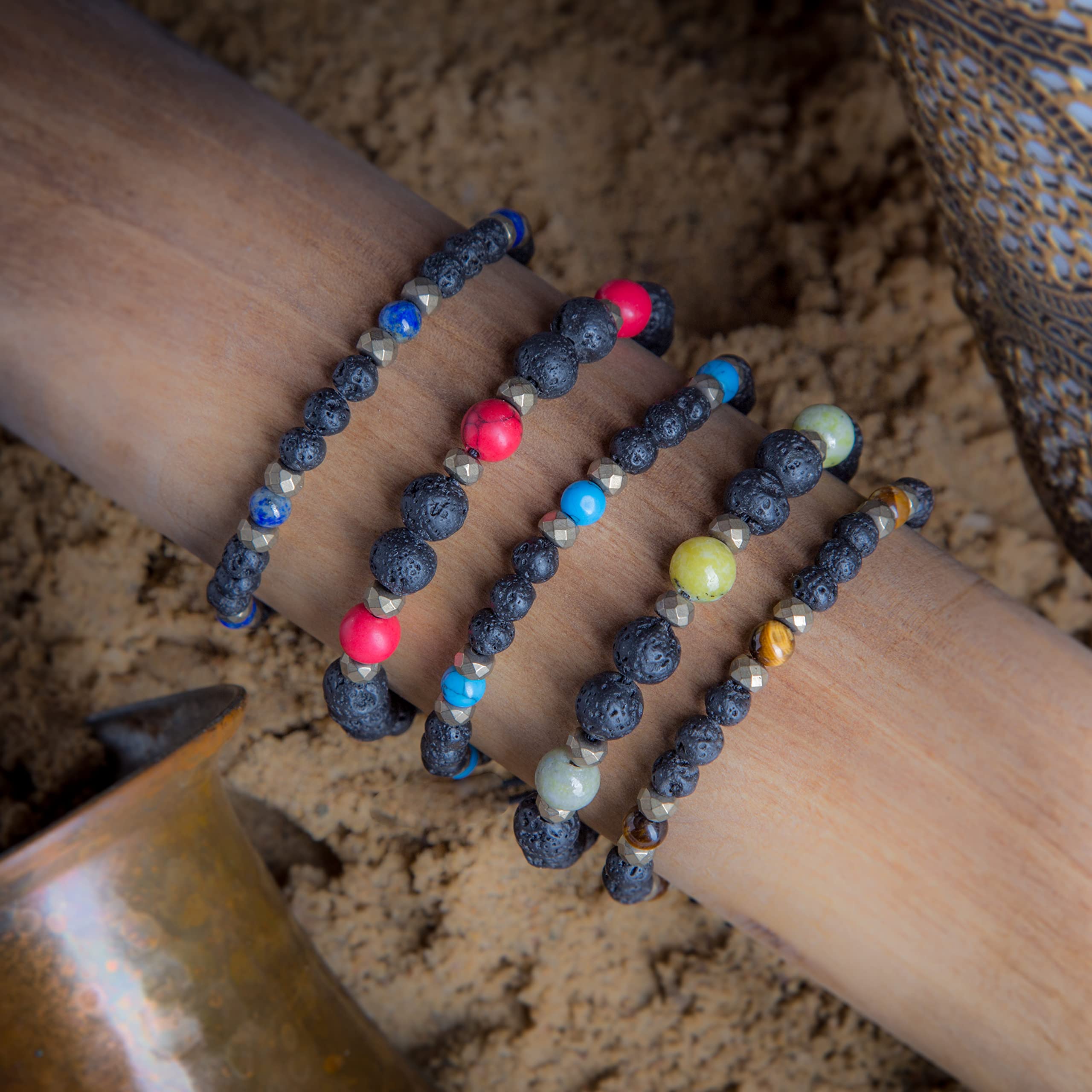 "Aegean Mythos"- Lava-Armband für Männer und Frauen, handgemacht in Deutschland, Beach-Look, stufenlos verstellbar mit Makramee-Verschluss