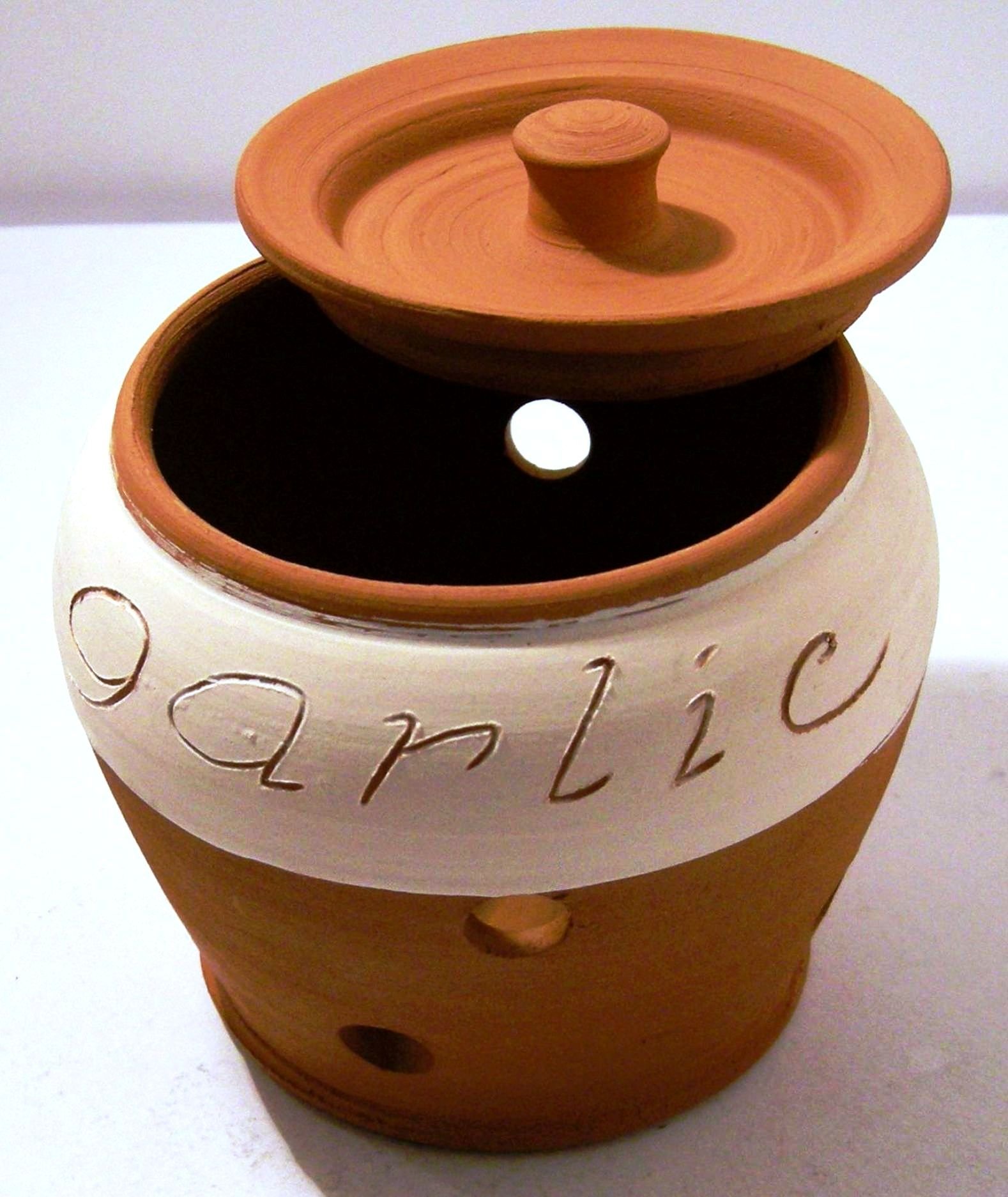 Kitchencookshop Garlic Storage Jar 10Cm Dia 12Cmh Terracotta Hand Made Guaranteed Quality