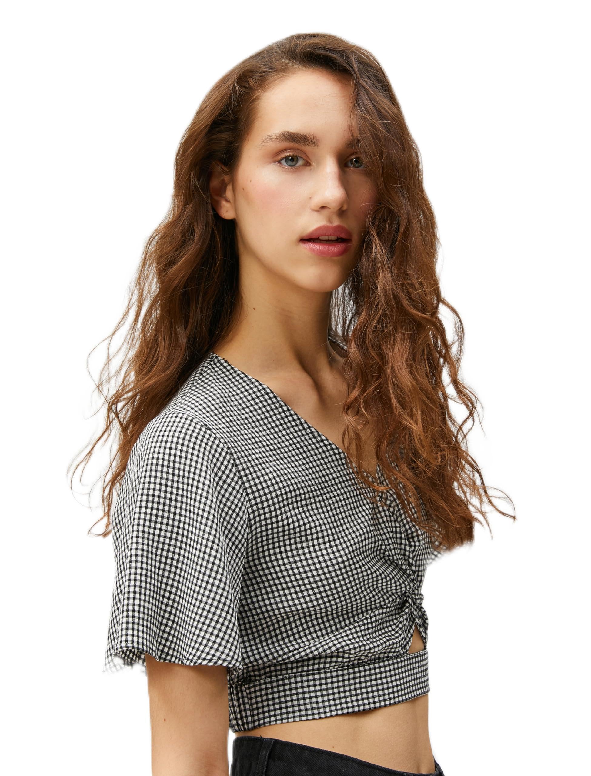 Crop Bluz V Yaka Pencere Detaylı V Yaka