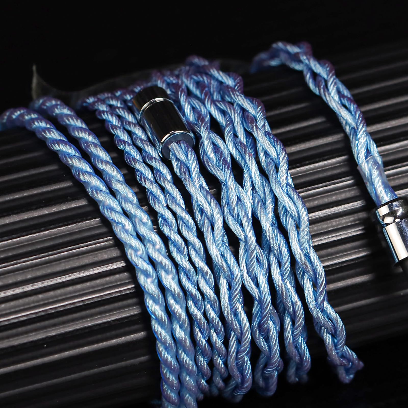 ARTTI NOVA A2 Earphone Cable 2.5/3.5/4.4mm 3in1 Plug 4 Cores 280 Strands Silver-Plated 7N OCC Copper 2pin/MMCX/QDC Detachable Earbuds Cable, IEM in-Ear Headphone Audio Cable (2PIN Bend Plug)