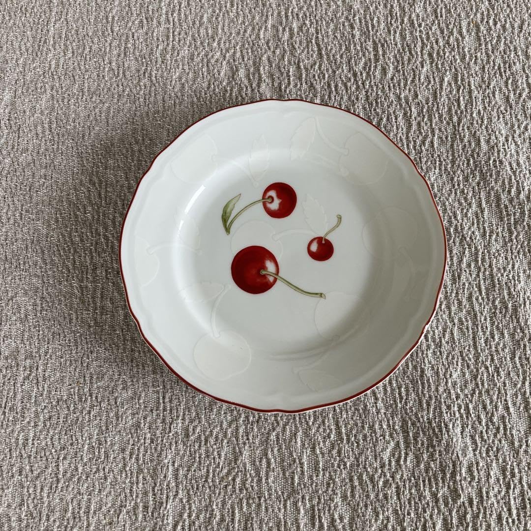 Antico Cherry Antico cherries 6.7 inch (17 cm) Pan Plate