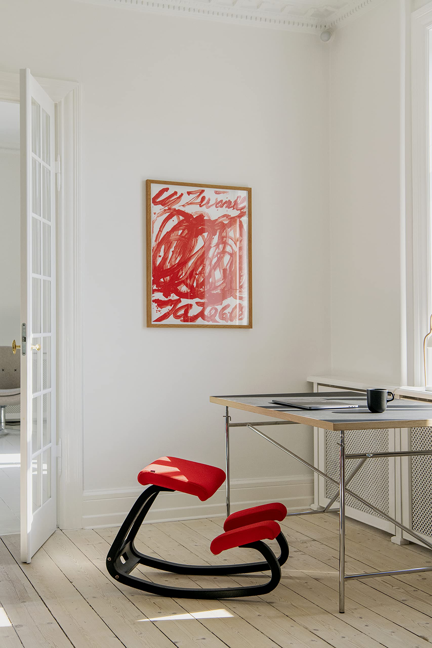 Variable, Chaise à Genoux Original Design : Peter Opsvik - Noir/Rouge