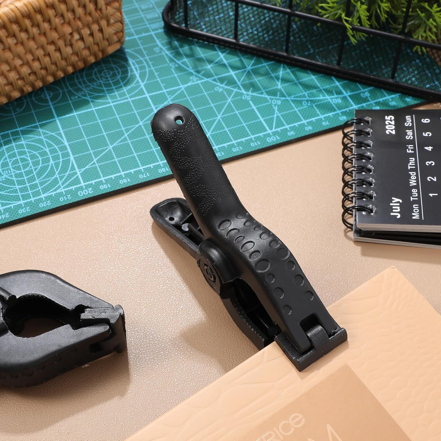 Cabilock 24pcs 4-inch Heavy Duty Plastic Spring A-clamps Black Background Support Clips for Photo Backdrops, Pool Covers, and Industrial Use