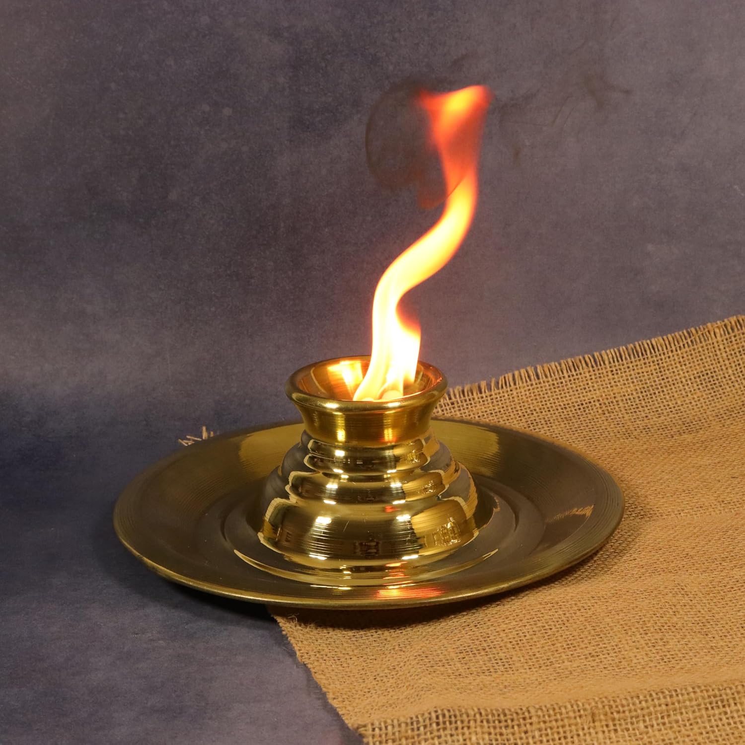 Putrika Kapoor | Karpoor Aarti Stand Burner Brass Karpuram Arati | Arathi Camphor Stand for Dhoop Puja Camphor Dani Holder for Mandir Home & Office Decoration-Sudathattu[6inch Weight:140gm](Size 6)