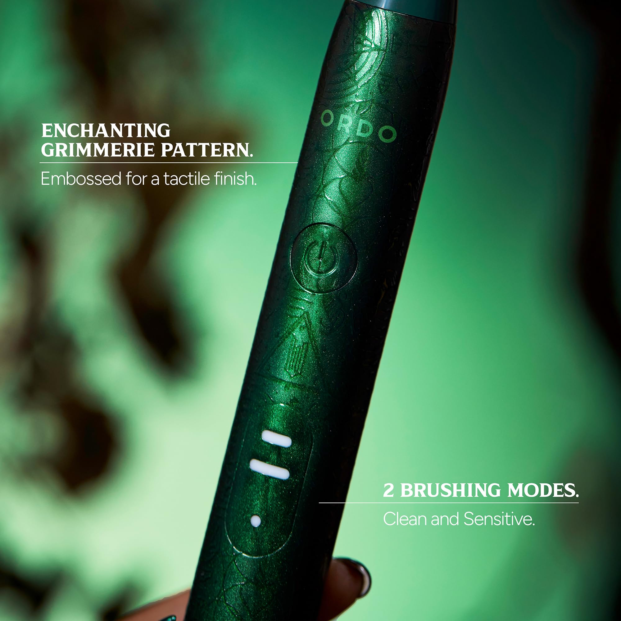 ORDO x Wicked Sonic Lite Cepillo de dientes eléctrico | Cepillo de dientes sónico recargable para adultos y adolescentes con carga USB-C, 2 modos y tapa de viaje, Elphaba Thropp