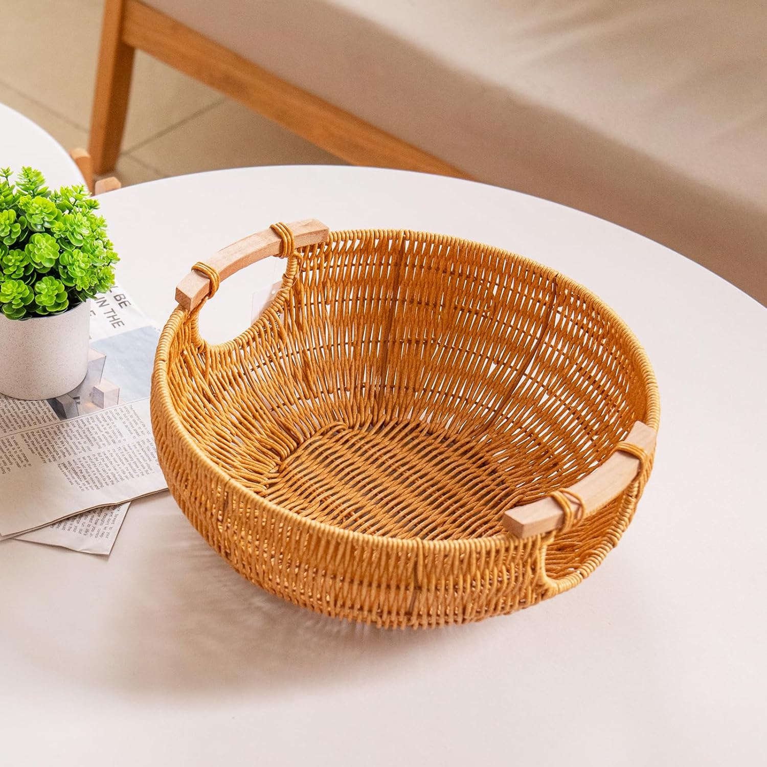 Storage Basket with Wooden Handle Fruit Basket Storage Basket Solid PP + Iron Frame Construction Ideal for organizing fruits, snacks, and toys. (Brown)