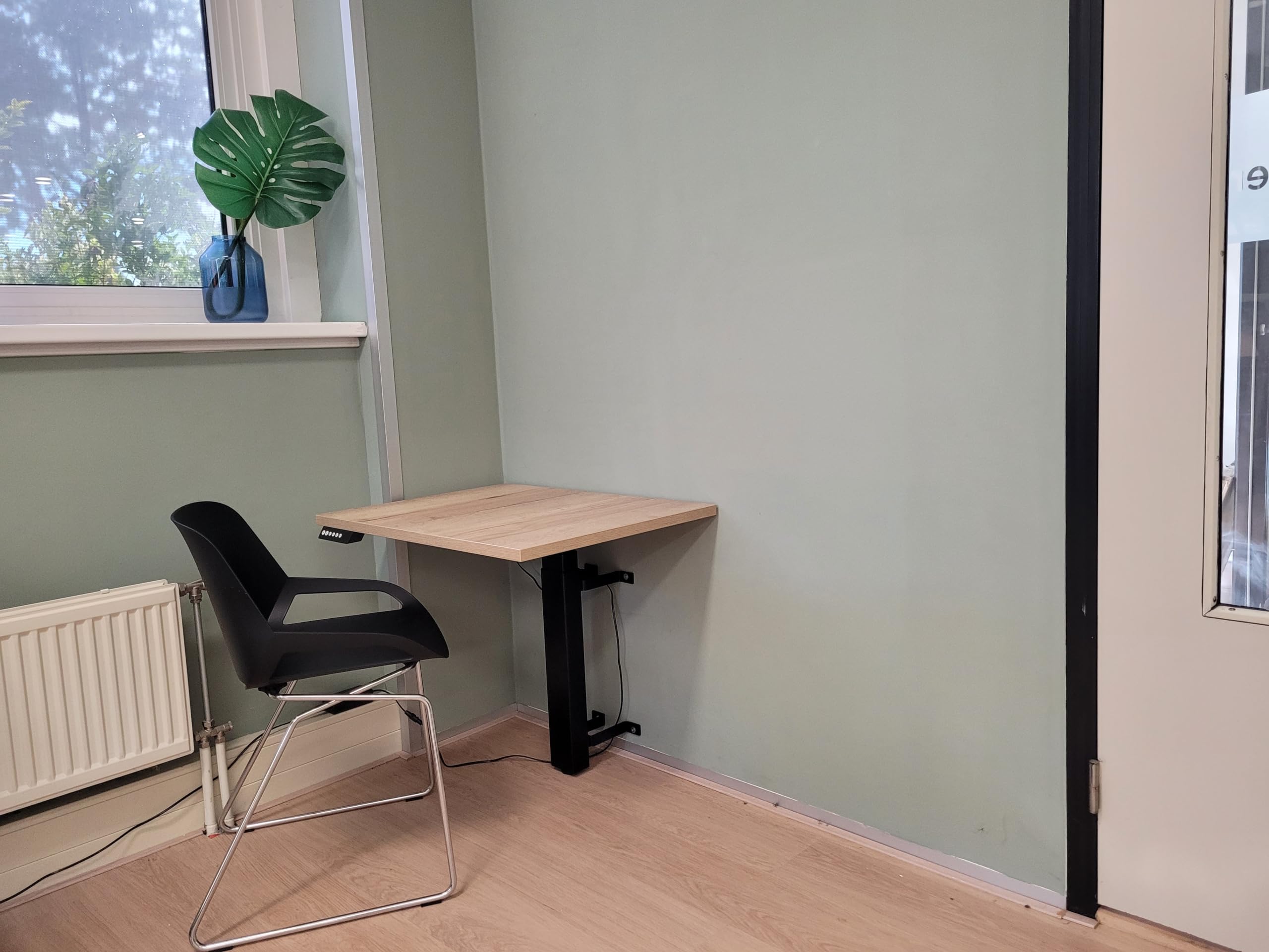WallDesk höhenverstellbarer Wandtisch - Elektrisches Gestell - Höhe 59-125cm - Breite 55cm - Schwarz - Mit Speicherfunktion