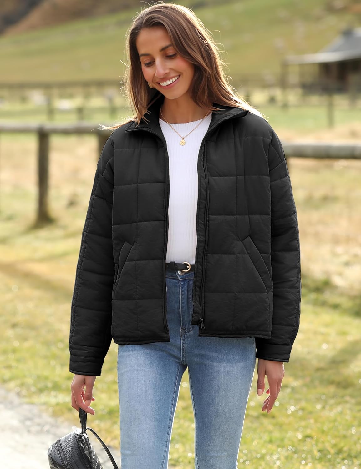 Huaqiao Womens Quilted Puffer Jackets Lightweight Zip up Short Winter Coat with Pockets - Image 3