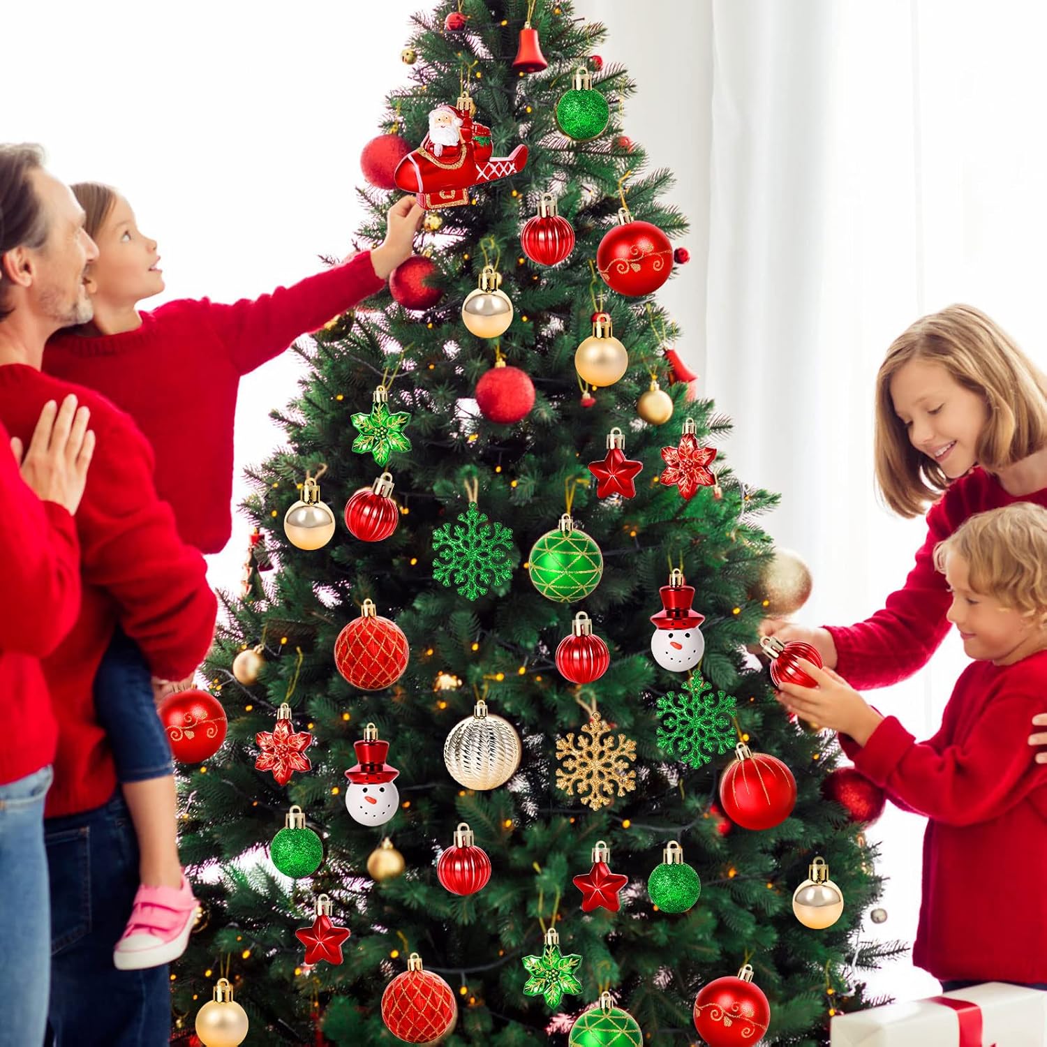 Canlierr 70 Pcs Christmas Ball Ornaments Assorted Shatterproof Hanging Decor for Christmas Tree Decorative Vintage Traditional Ornaments Bulk Holiday Party Decorations (Red,Green,Santa Claus)