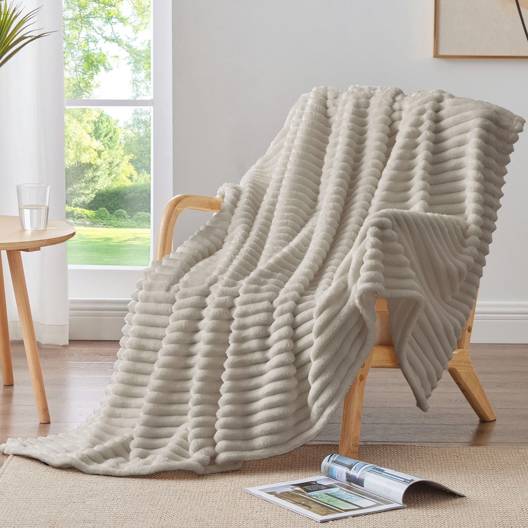BEDELITE Coperta Pile Divano Singolo - Plaid Morbida Invernale per il Letto, Beige 150x200 cm