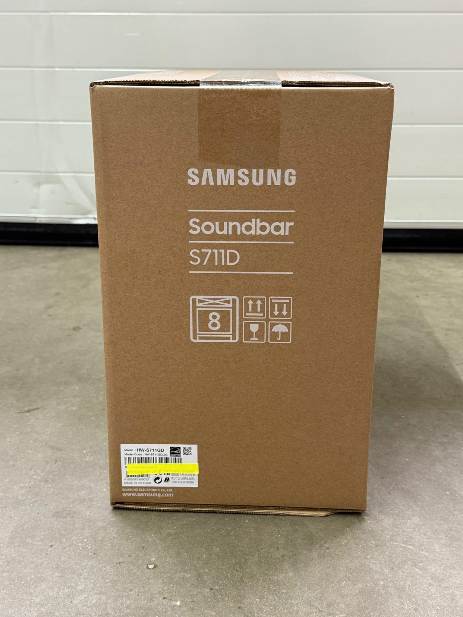 Samsung HW-S711GD Barra de Sonido ultradelgada de 3.1 Canales para televisores, Altavoz Bluetooth con diseño ultradelgado, Dolby Atmos inalámbrico/DTS:X, Q-Symphony [2024]