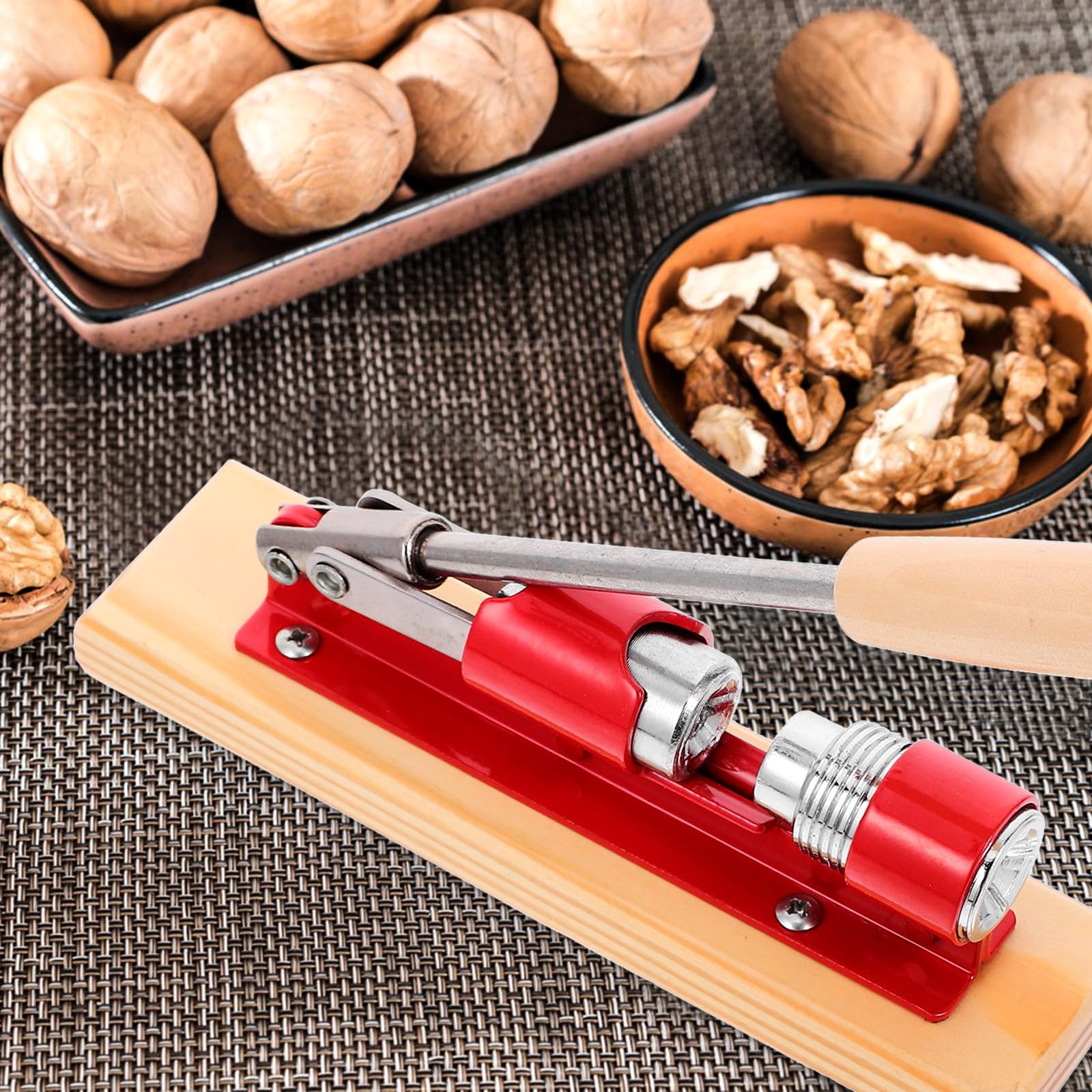 NUOBESTY Casse-Noix Angle Ajustable de 35 à 45 Degrés en Bois et Acier Inoxydable Mécanique Pince Ouverture Facile des Noix Outil Pratique pour Fruits Secs à Domicile