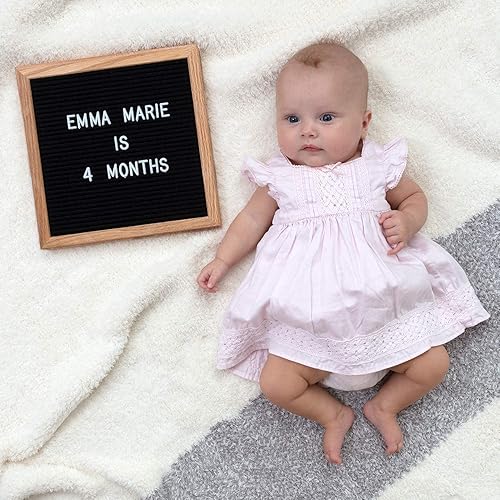 Miniatura 140 de Letrero de fieltro negro y letras blancas de 10 x 10 pulgadas Este letrero personalizable incluye 300 letras de plástico y marco de roble., Negro