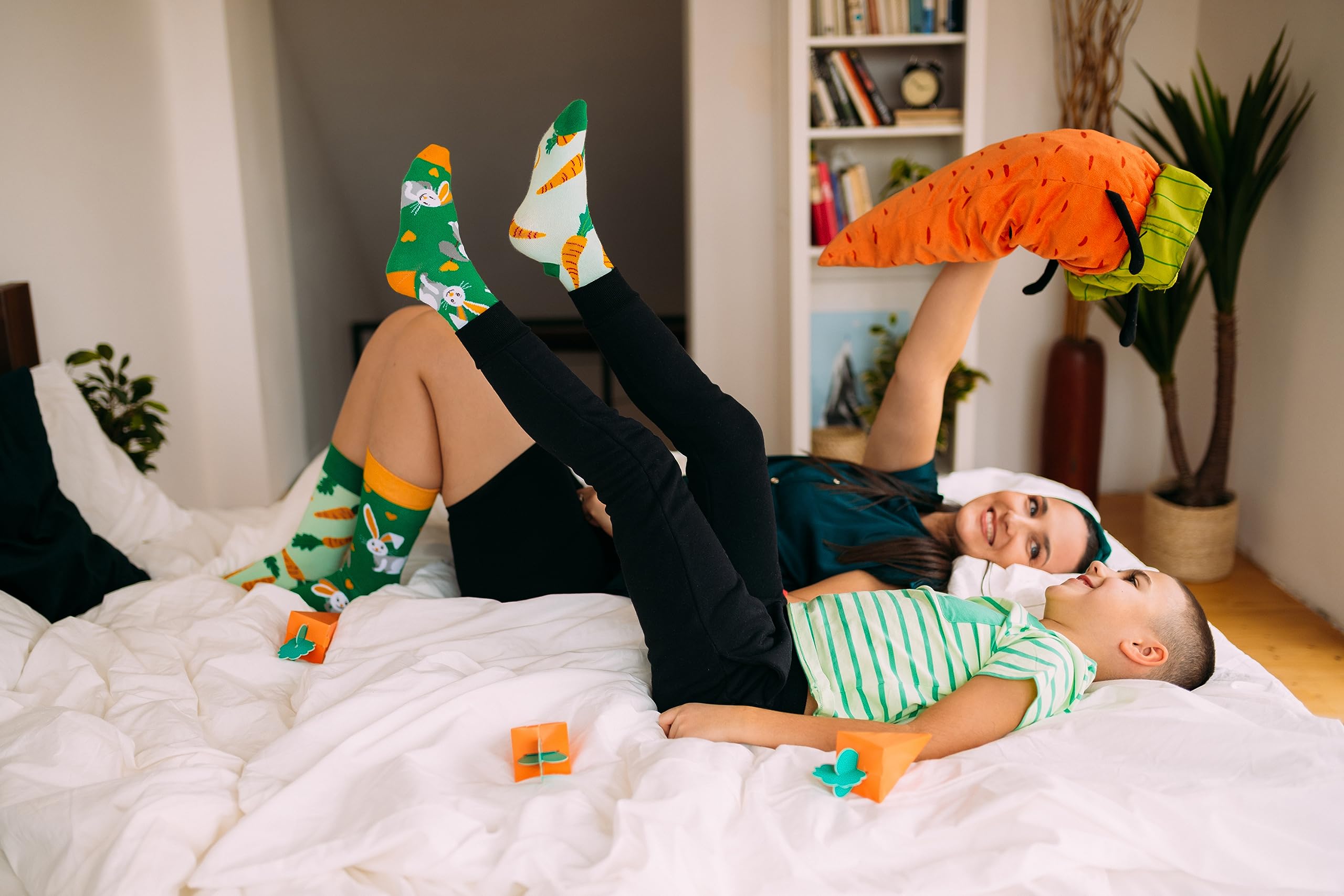 Dedoles Calzini Unisex Donna Uomo & Bambini Calze Cotone con tanti Design divertenti Calcio Bicicletta Piante Cavalli Regalo sinistra destra diversi