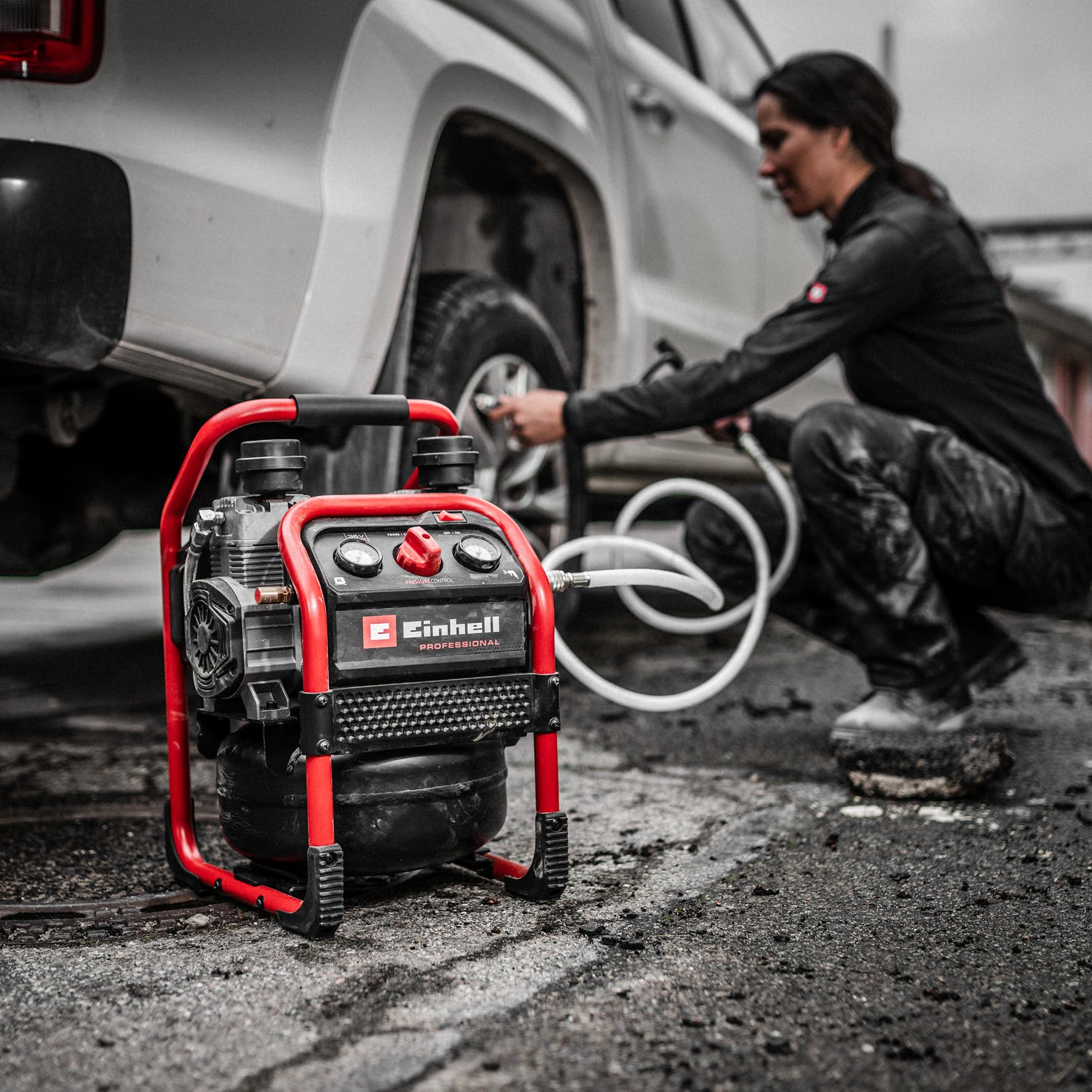 Compresor con batería SILENZZO 36/210 Einhell Professional Power X-Change (36 V, máx. 8 bar, depósito de 8 l, potencia de aspiración 210 l/min, manómetro, sin aceite, silencioso, sin batería)