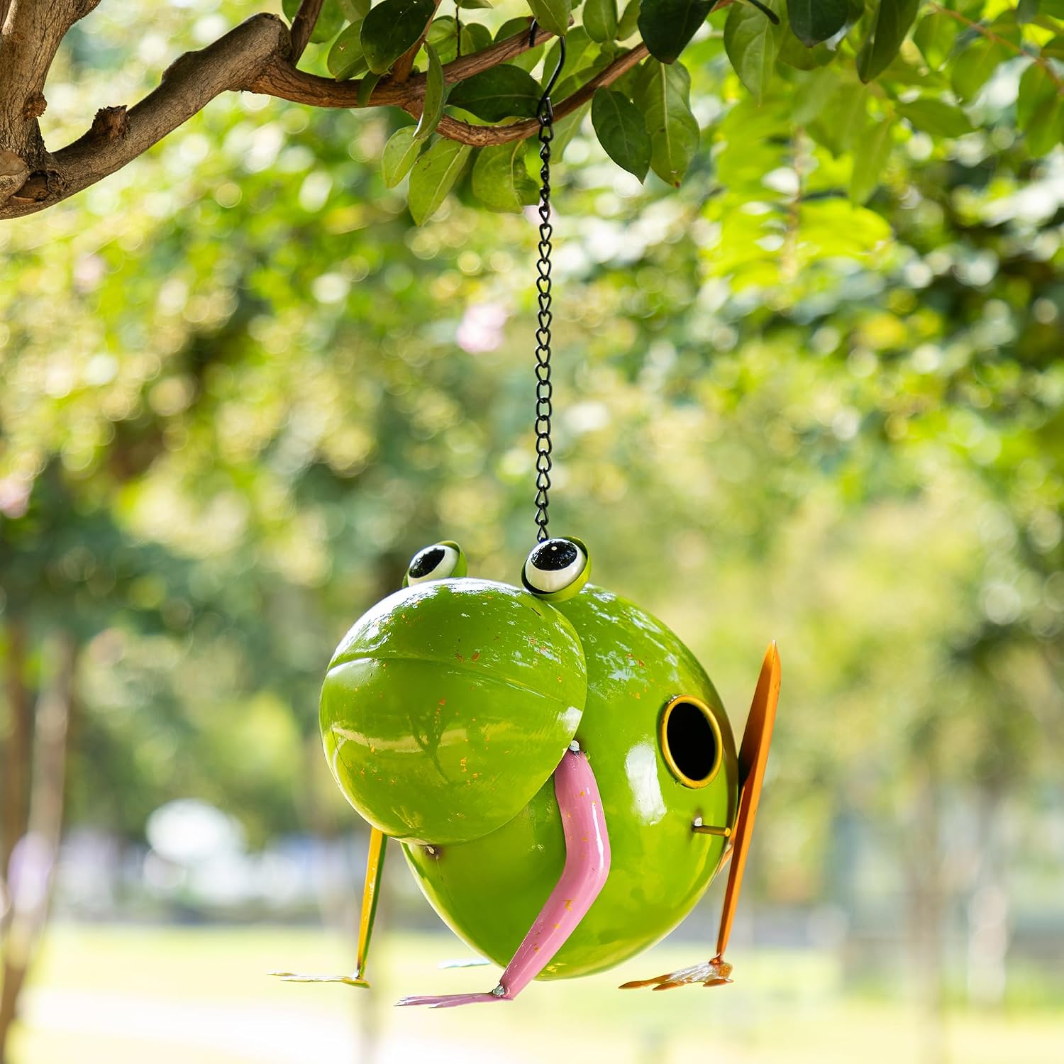 Glitzhome Bird Houses for Outside, 9" L Metal Bird House, Decorative Glossy Frog Hanging Outdoor Birdhouses for Bluebird Swallow Sparrow Hummingbird Finch Cardinals