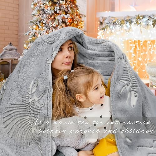 Miniatura 18 de Manta que brilla en la oscuridad de dinosaurio para niños y niños, linda manta única, regalos de Navidad, dinosaurios grises brillantes