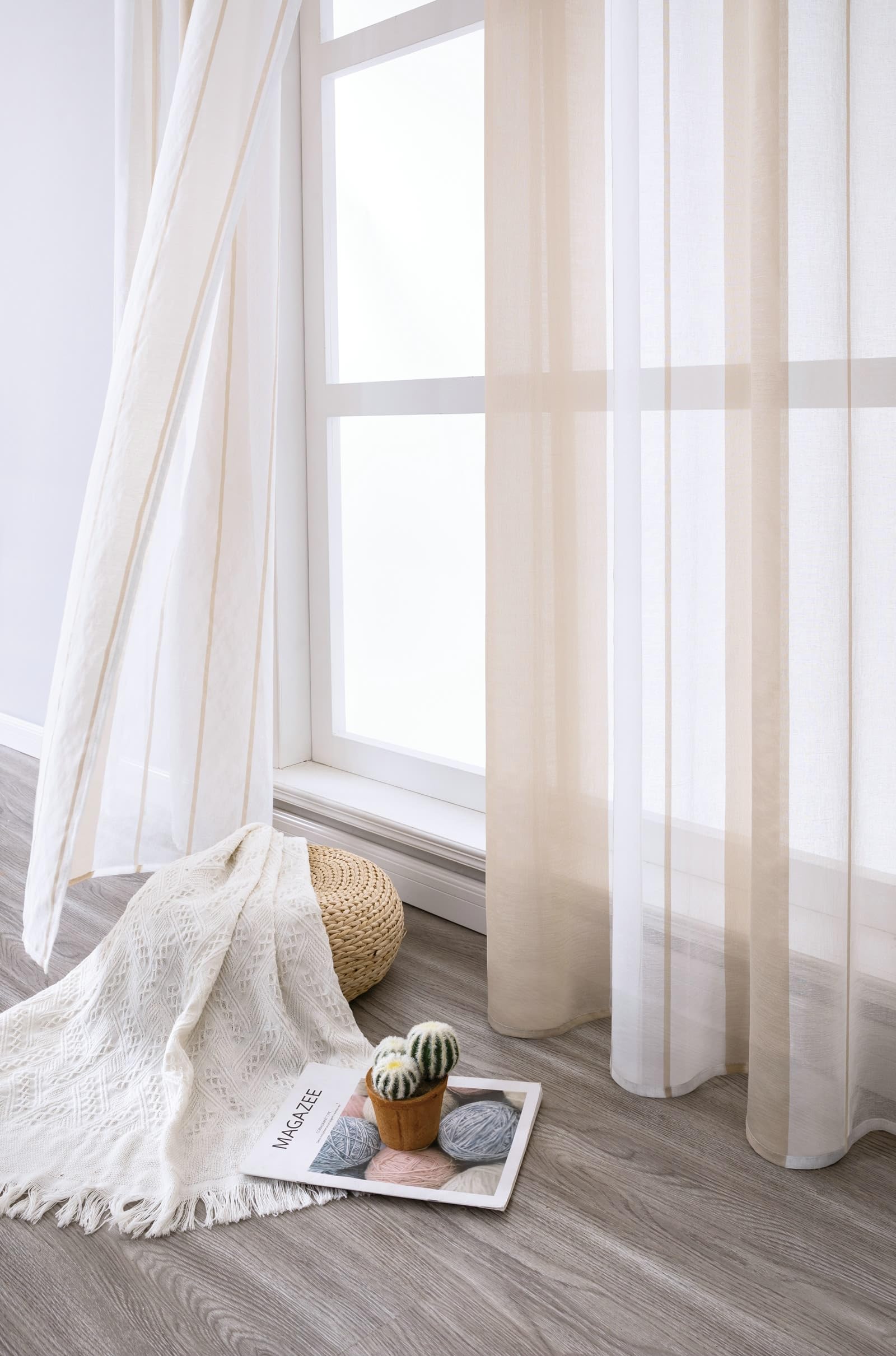 Transparente Voile Vorhänge Beige mit Ösen, Polyester Vorhänge Elegant Kurz 2 Stück für Schlafzimmer, H244 x B102 cm