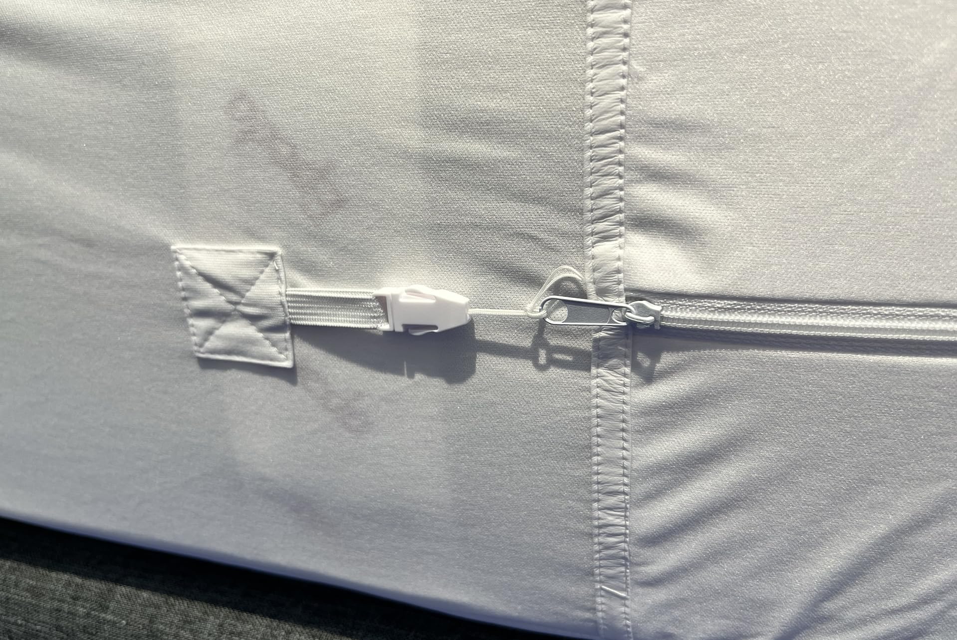 Housse de Matelas Anti punaises de lit SAFELIT - Anti ancariens - imperméable - Fermeture éclair sécurisée - Entreprise Française (90x190/200 épaisseur 18 à 27cm)