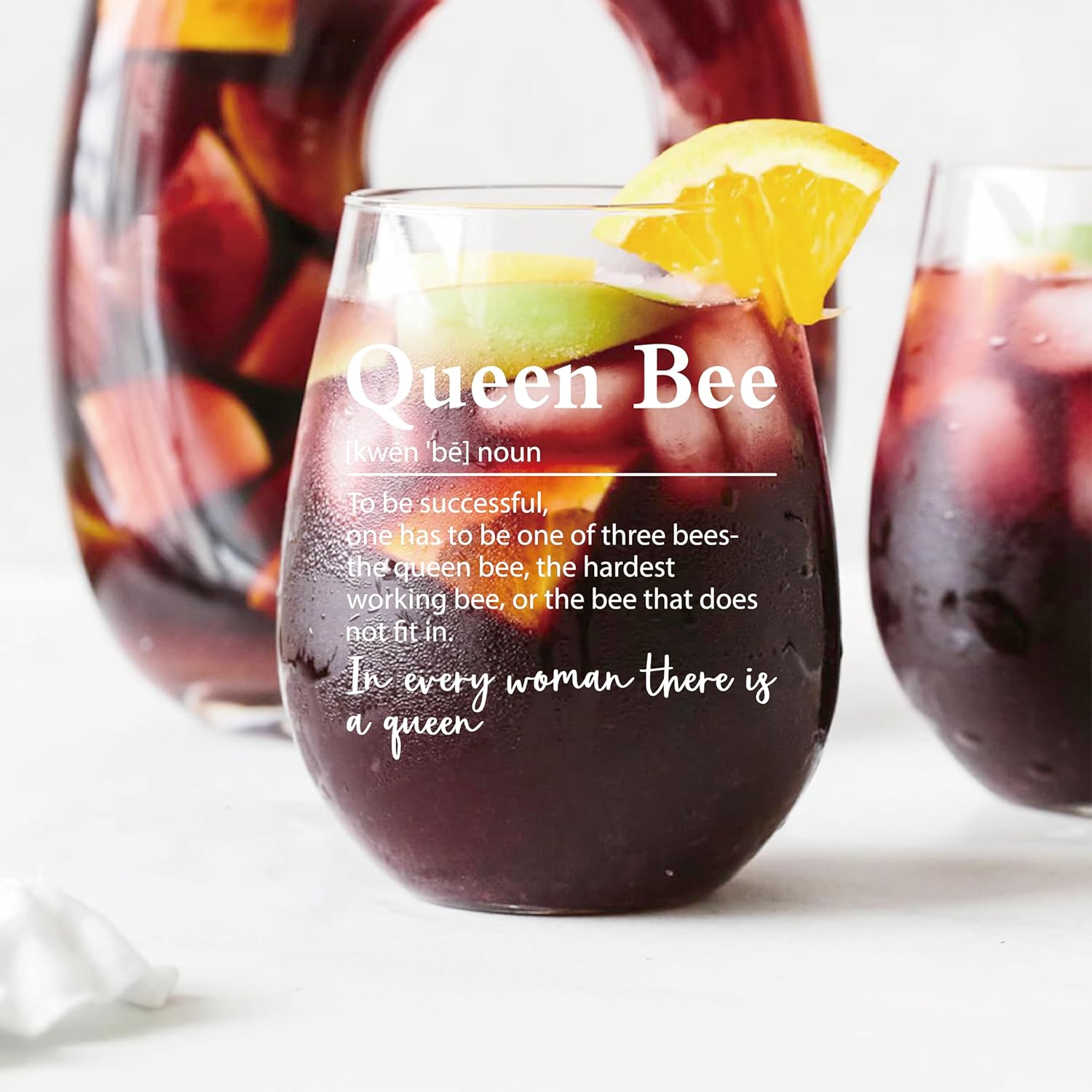 AGMDESIGN Queen Bee Definition Wine Glass, Retirement Thank You Gifts for Women Supervising Leader Mentor Boss Lady Colleague, Inspirational Bee Lover Gifts for Women Mom Aunt Daughter Sister Friend - Image 4