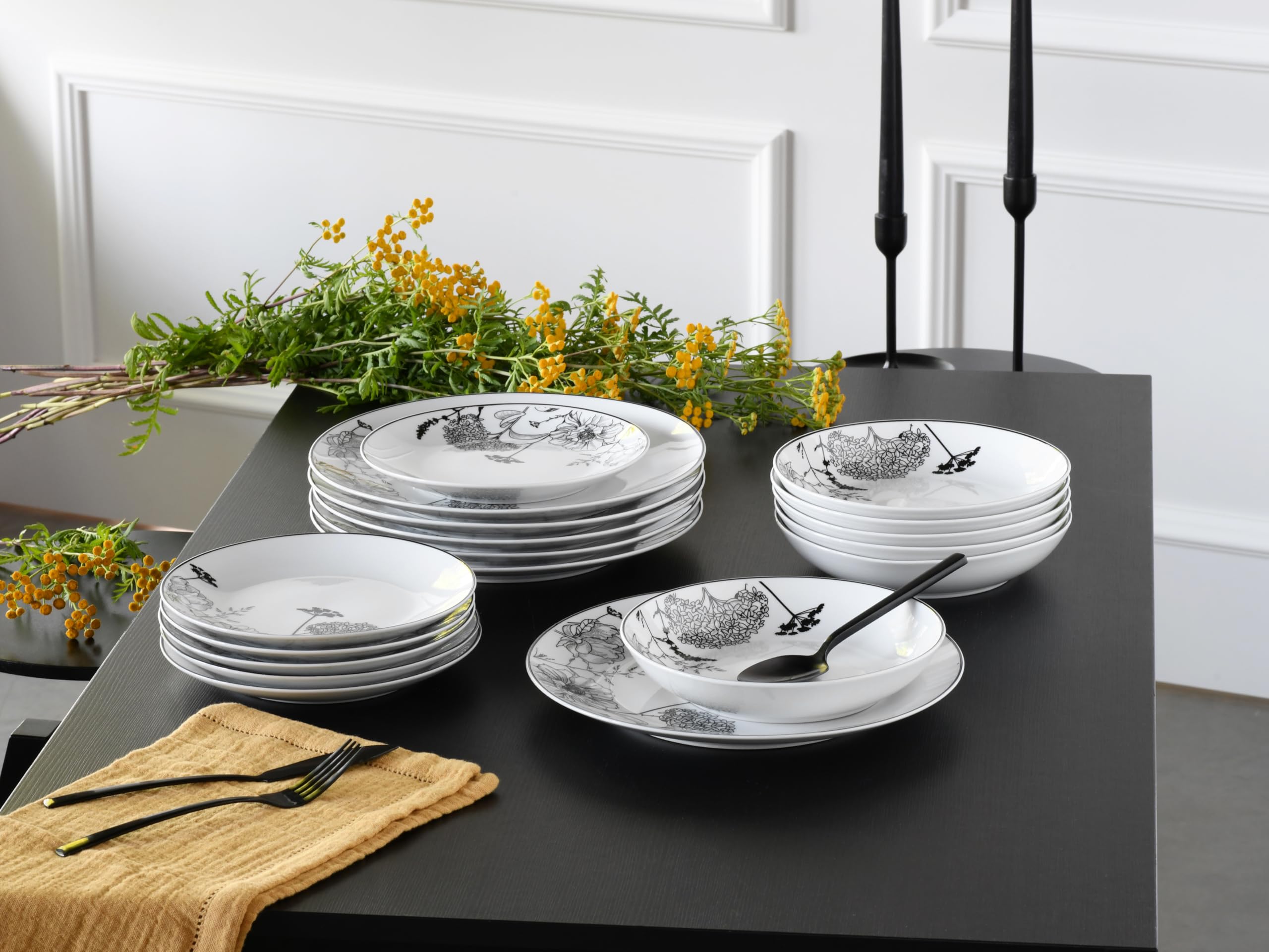 CreaTable, 22673, Serie Luna Black Flower, 18-teiliges Geschirrset für 6 Personen, Teller Set aus Porzellan, spülmaschinen- und mikrowellengeeignet, Qualitätsproduktion