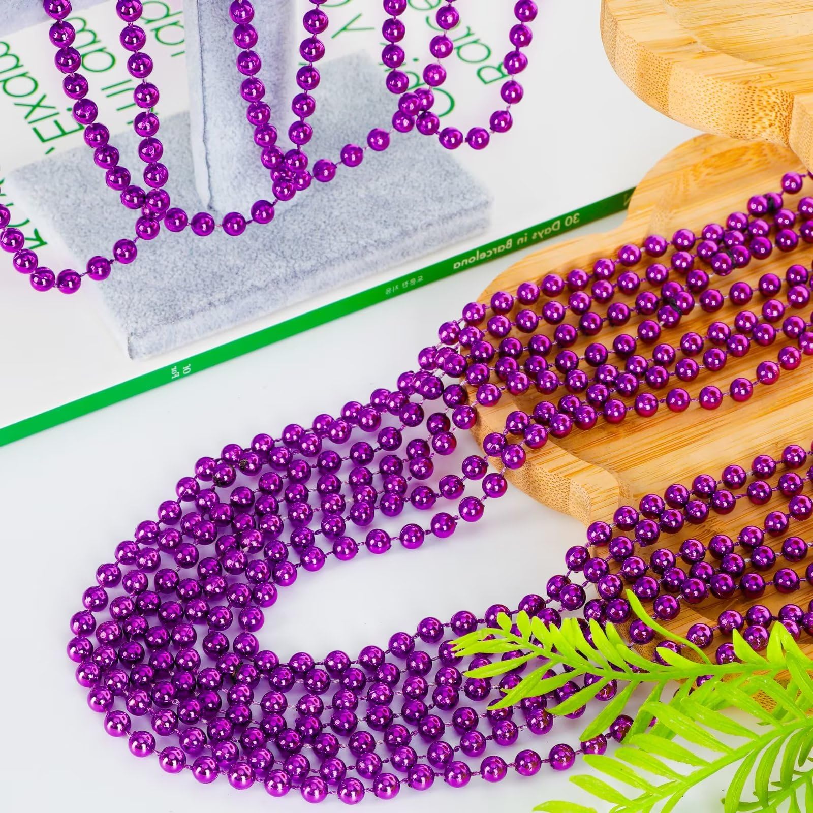 72 Stück Mardi Gras Perlen, lila Perlenkette, Partygeschenke, 83,8 cm Perlenketten, Damen Herren, Großpackung, Festivalparade, Wurfzubehör für Halloween, Karneval, Hochzeit, Geburtstag, Feiern,