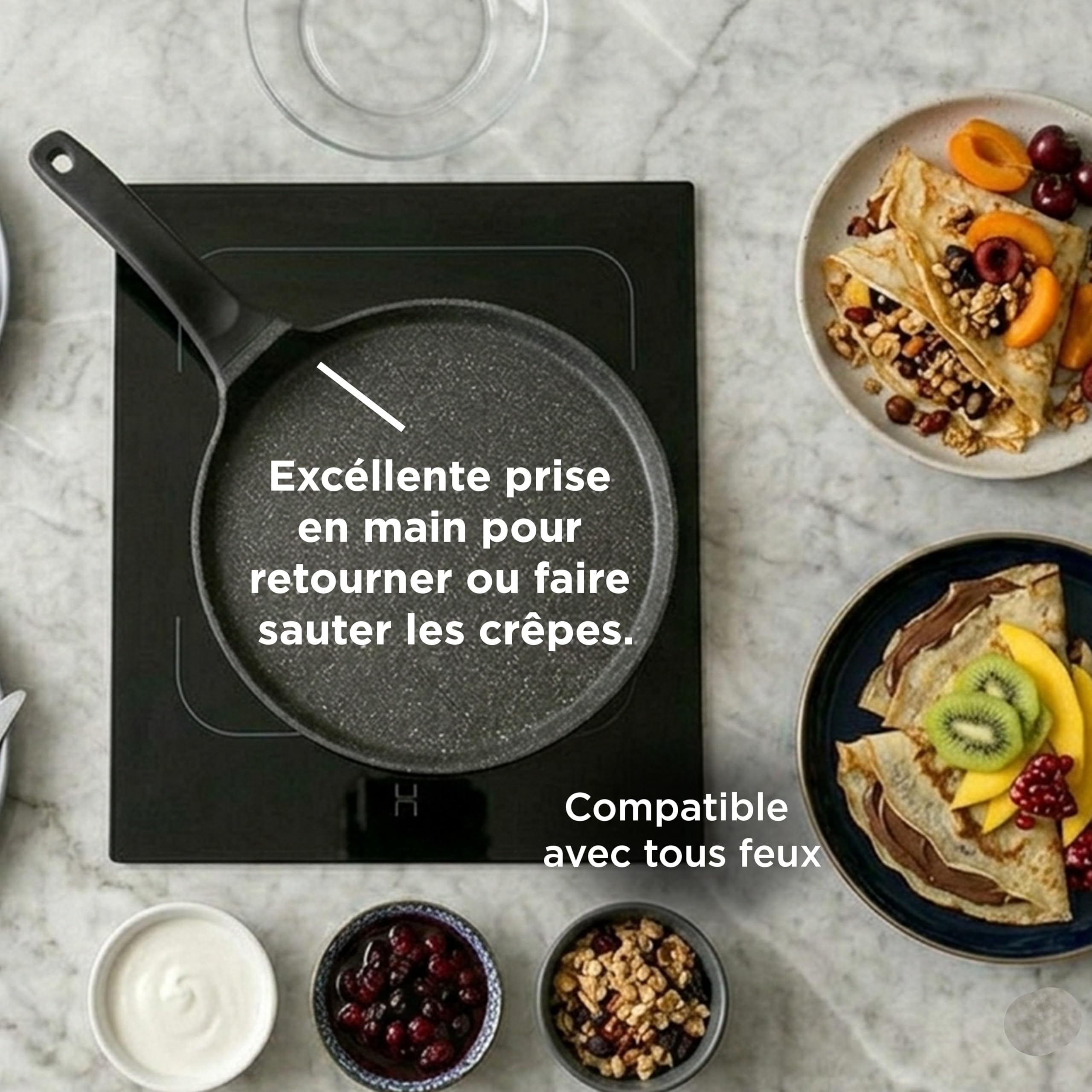 Mastrad - Poêle À Crêpes 32 cm - Poêle À Crêpière – Revêtement Céramique Sans PFAS/PTFE – Tous Feux Dont Induction – Fond Alvéolé – Cuisson Saine & Homogène, Noir