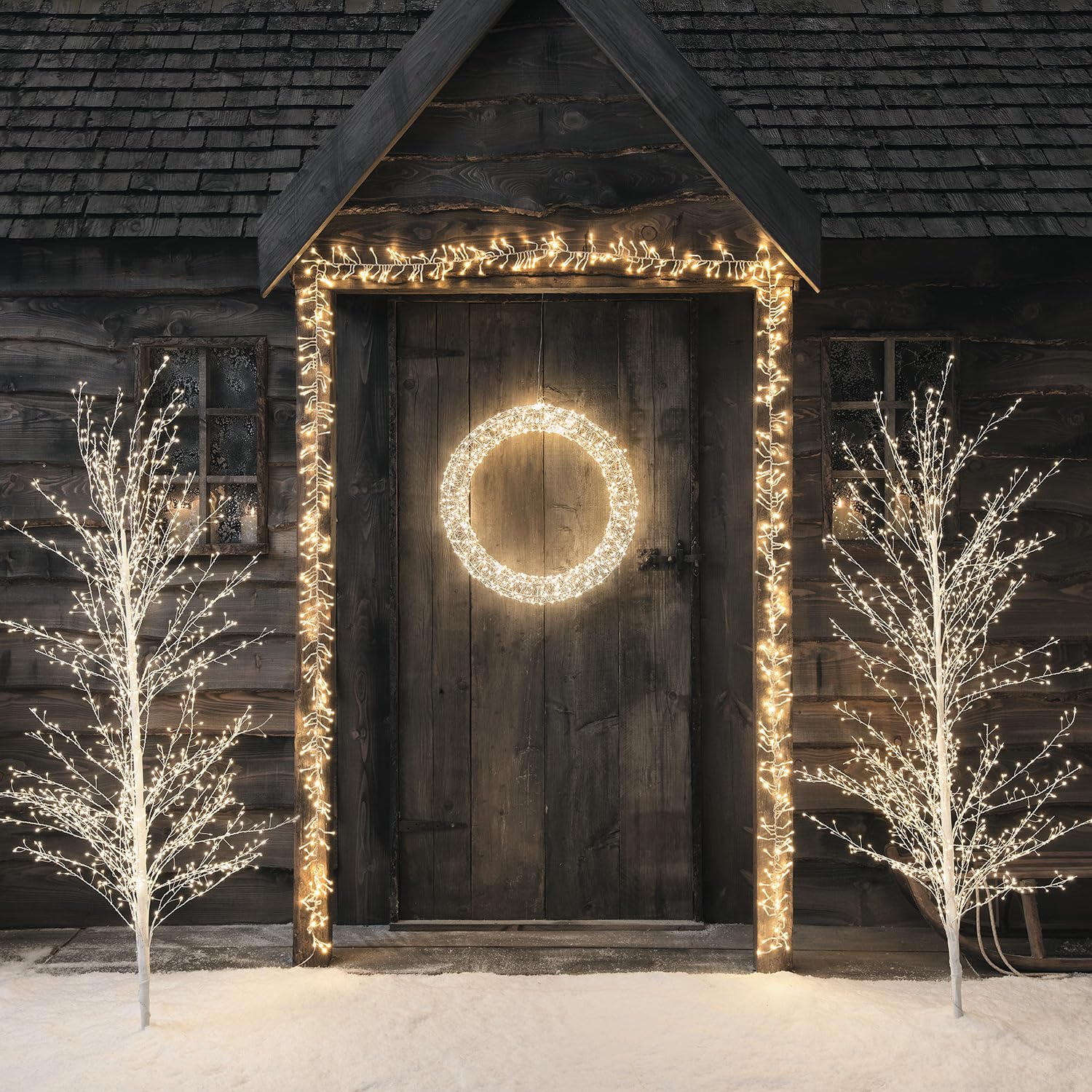 Lights4fun LED-Lichterkranz mit Silberdraht | mit 720 warmweißen LEDs | strombetrieben & mit Timer | Weihnachten Weihnachtsdeko | Türkranz Außen | Durchmesser 58 cm