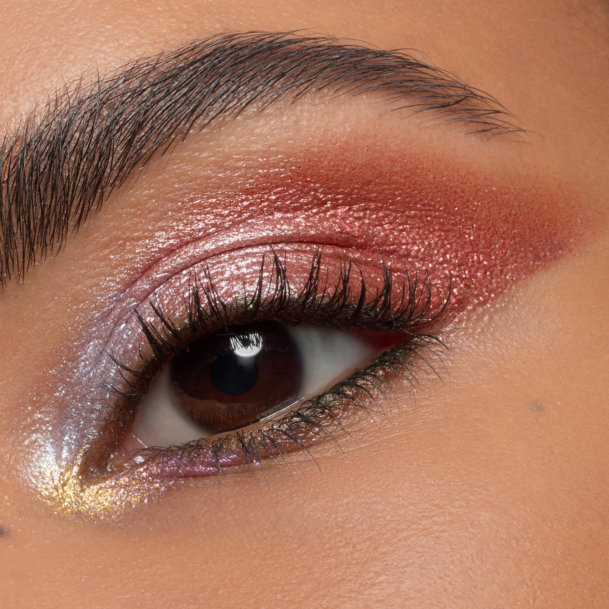 essence Découvrez la palette de fards à paupières SIN CITY, chatoyant, intense en couleurs, scintillant, métallique (13.2g)