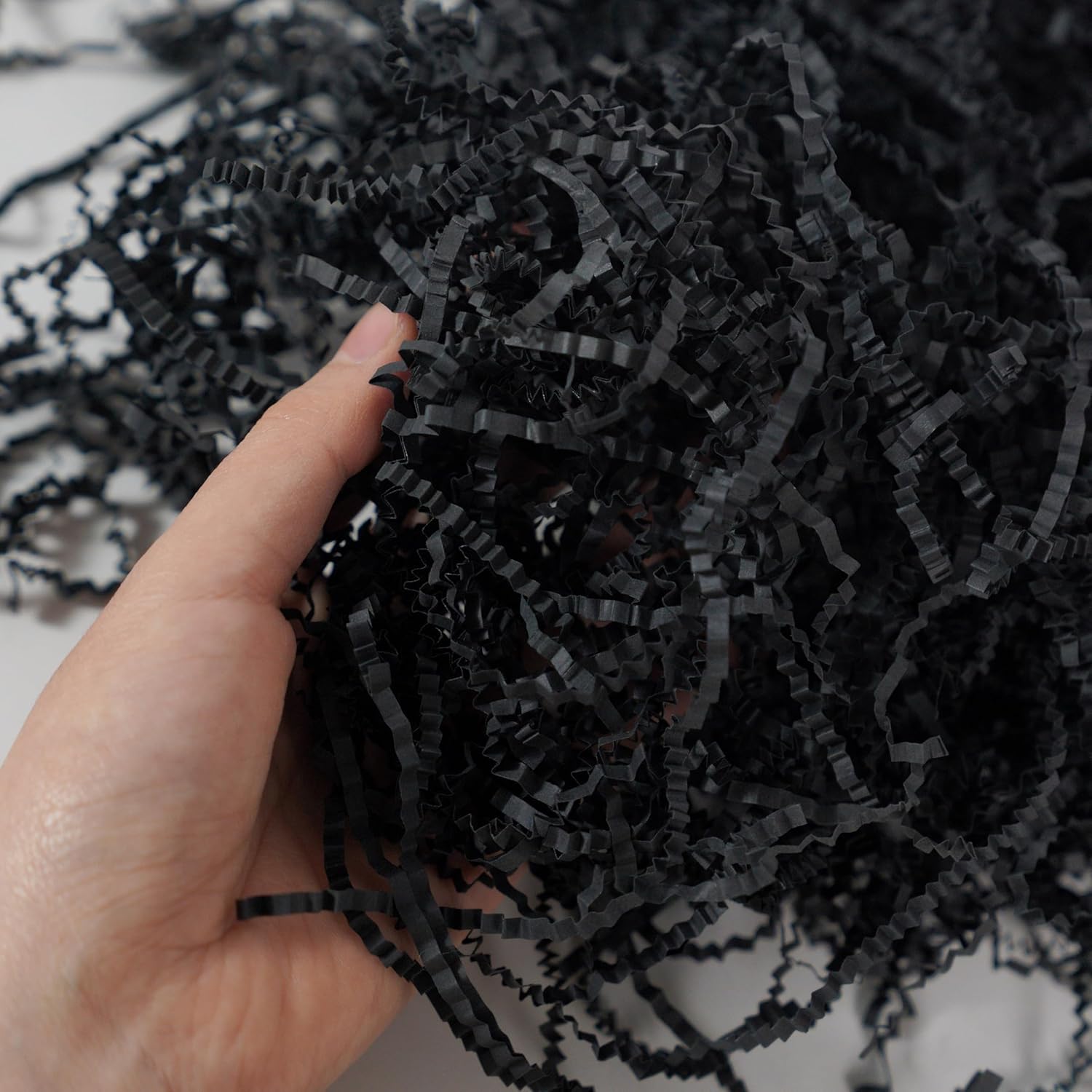 ROSYJUNE 1LB Crinkle Cut Paper Shred Filler, Black Shredded Paper for Gift Baskets Boxes Filling, Birthday Wedding Valentines Day Decoration