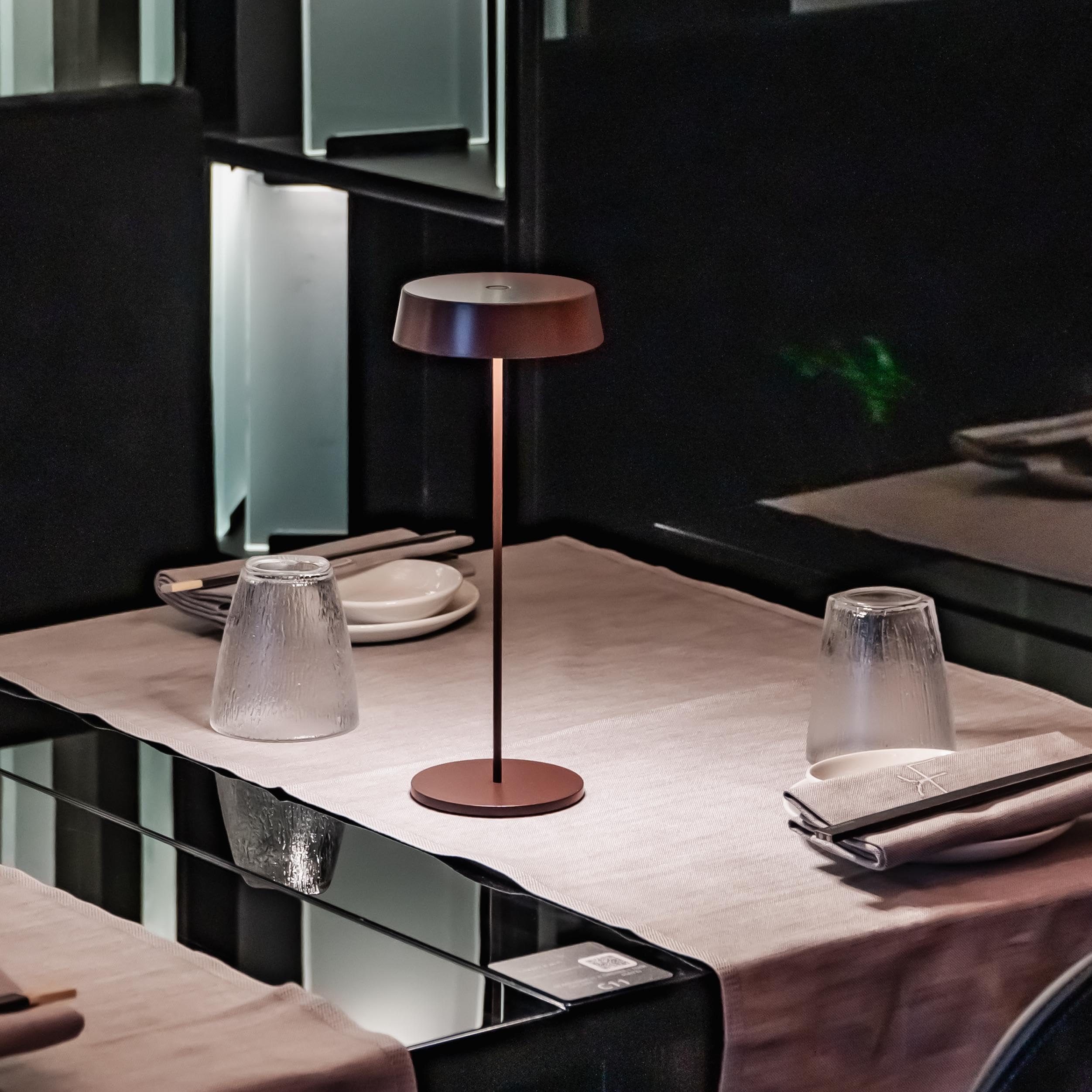 Palmina 901,lampade da tavolo senza fili,lampade da tavolo ricaricabili E Dimmerabile In Alluminio,abat jour senza fili 4400mah,Protezione IP54,luce da tavolo esterno/Interno/Marrone