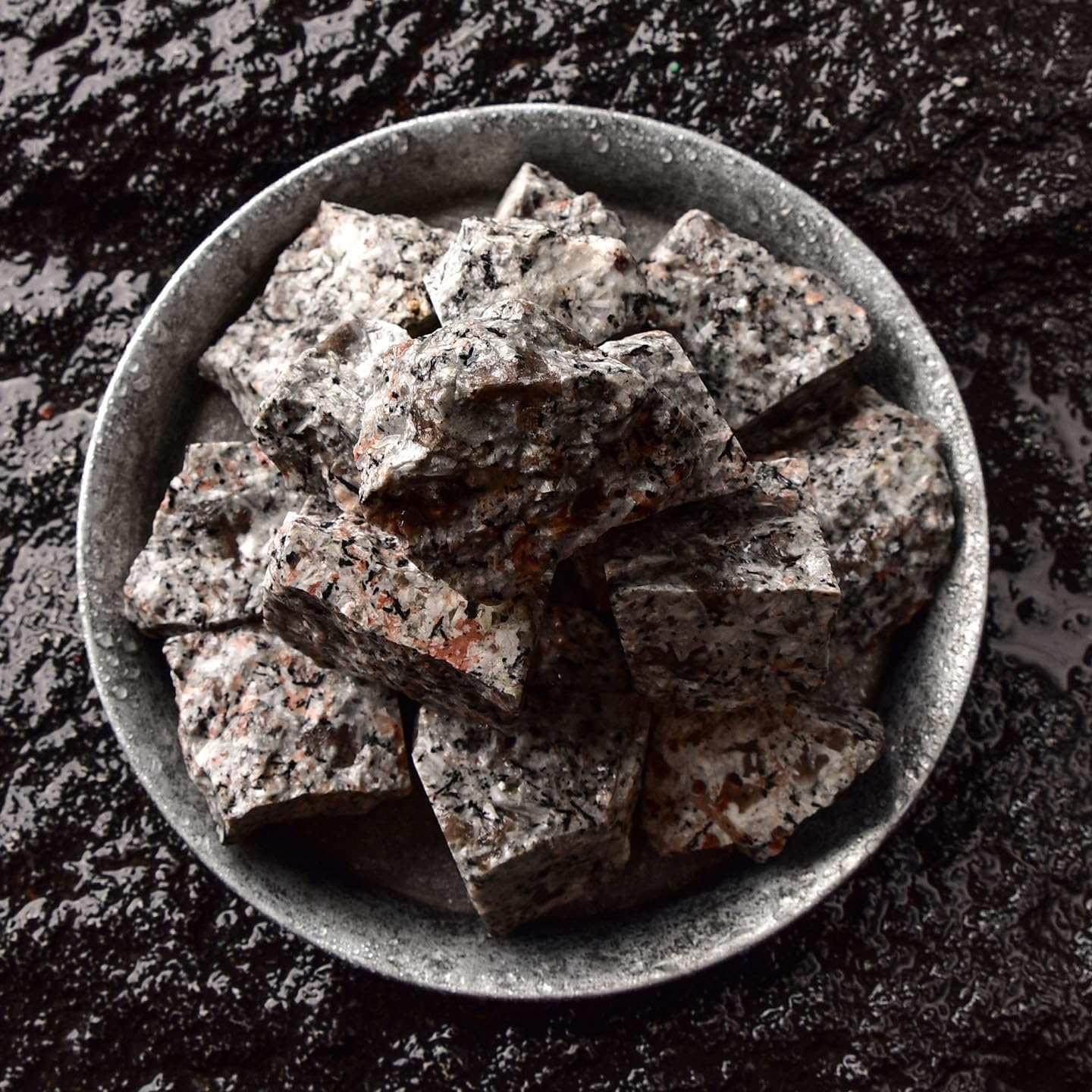 WHZHDMA Bulk Natural Crystal Rough Stone Natural Flame Stone Ore Specimen Crystal Rough Stone Ore Crushed Stone Demagnetized Stone Crystal Ornaments Rocks Stones and Crystals