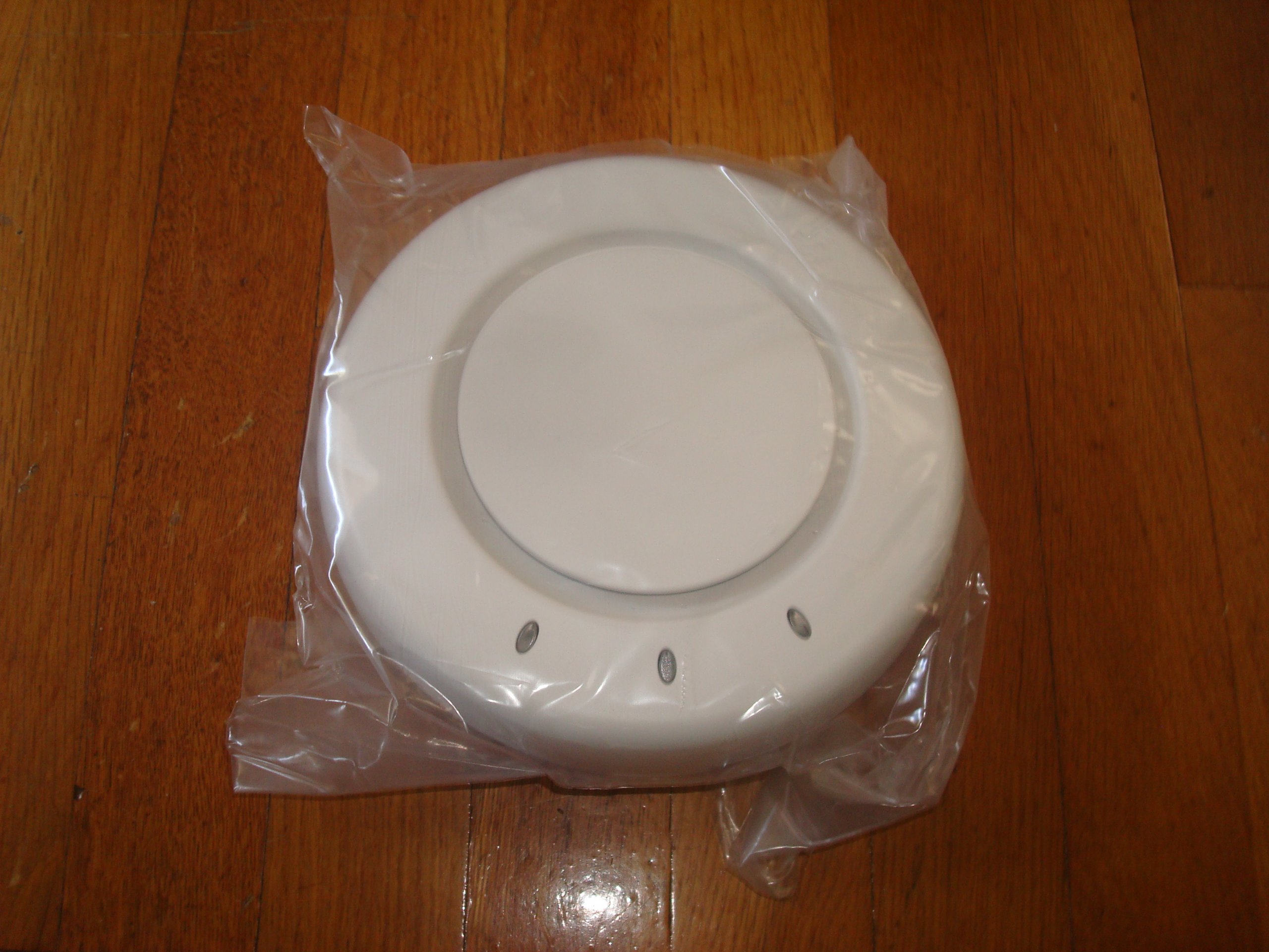 Juniper NetworksWLA522-WW Wireless Router