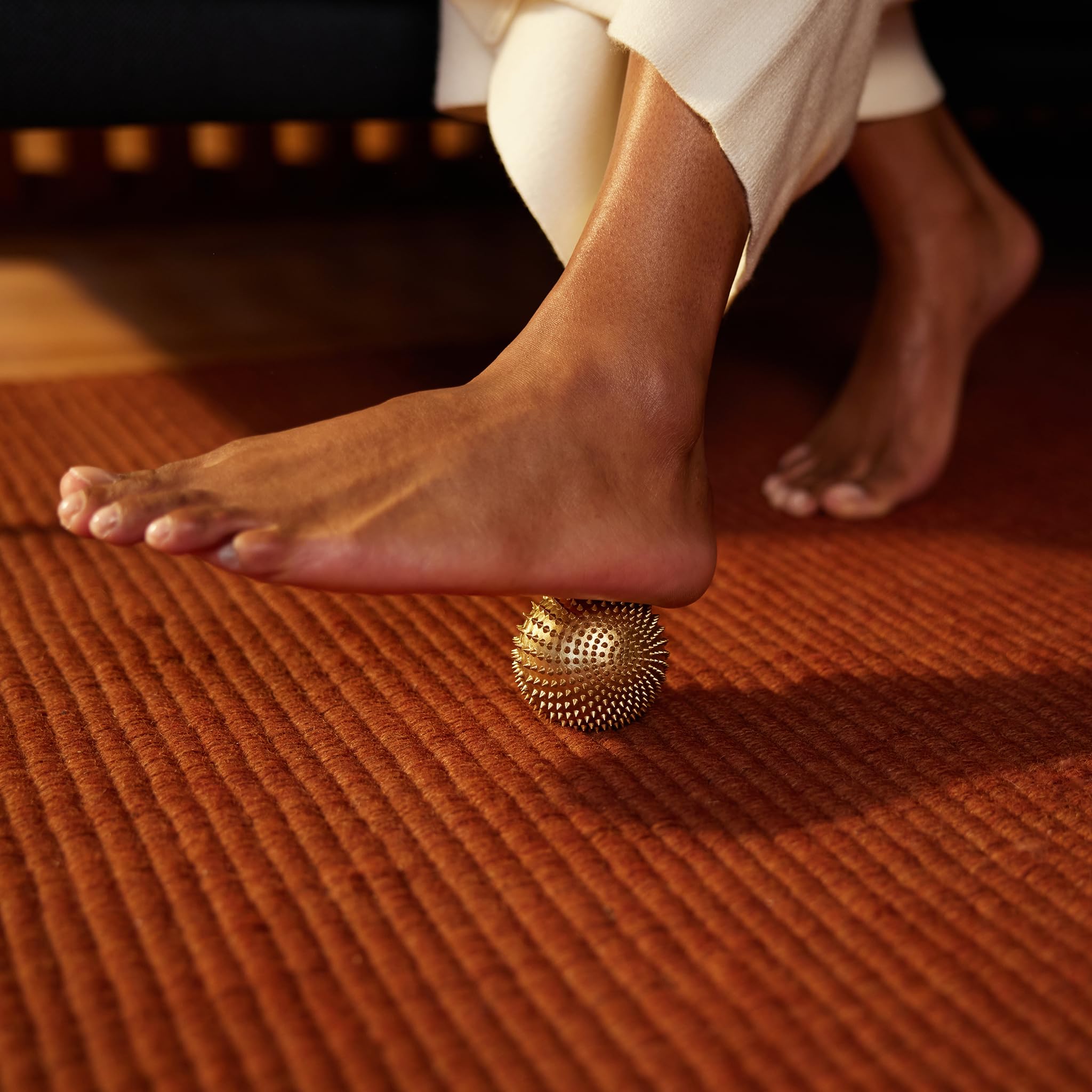 ShaktiMat [L'original depuis 2007] Balle de massage Acupression - Massage pieds, mains, cou, mollets - Anti-stress - Fabrication éthique - Avec tapis en liège naturel