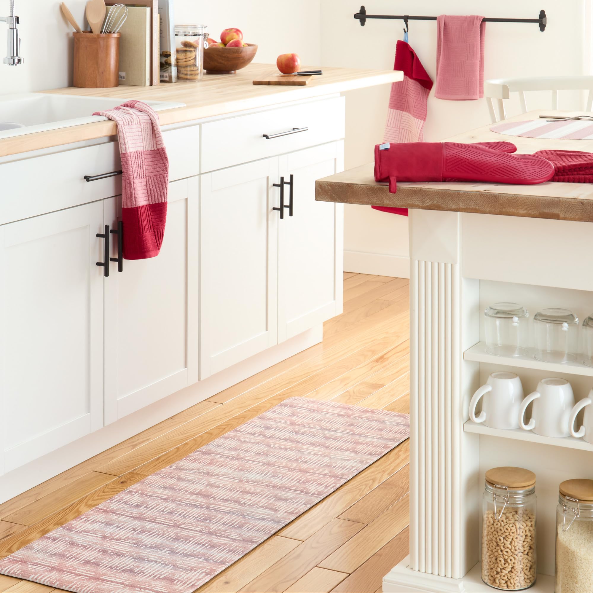 TOWN & COUNTRY BASICS Basketweave - Juego de 2 Manoplas de Horno de Silicona Suave, Resistentes al Calor hasta 500 F, Silicona Flexible, Agarre Antideslizante, Rojo, 5.5 x 8 Pulgadas