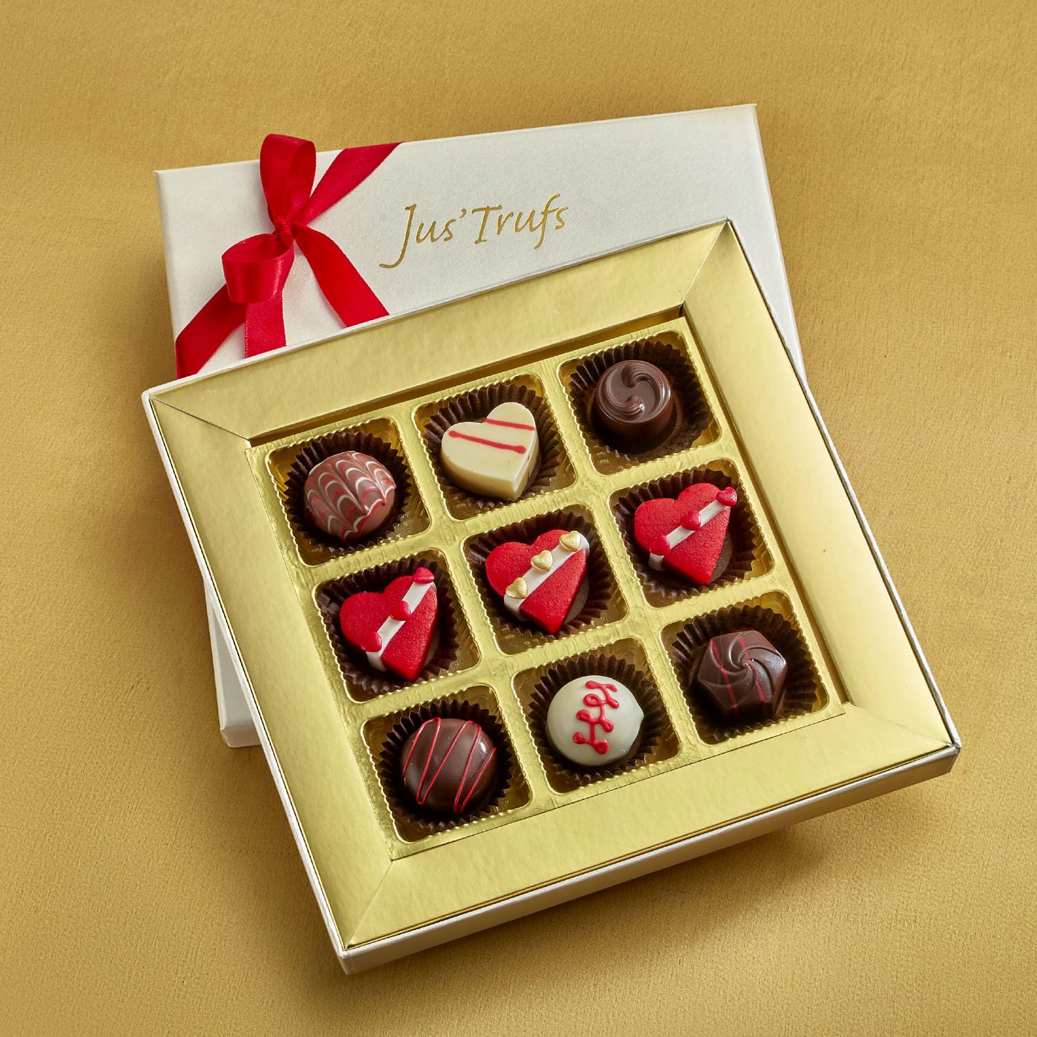 Girls Don’t Cry Bite Heart chocolate box Girls Don't Cry x été 