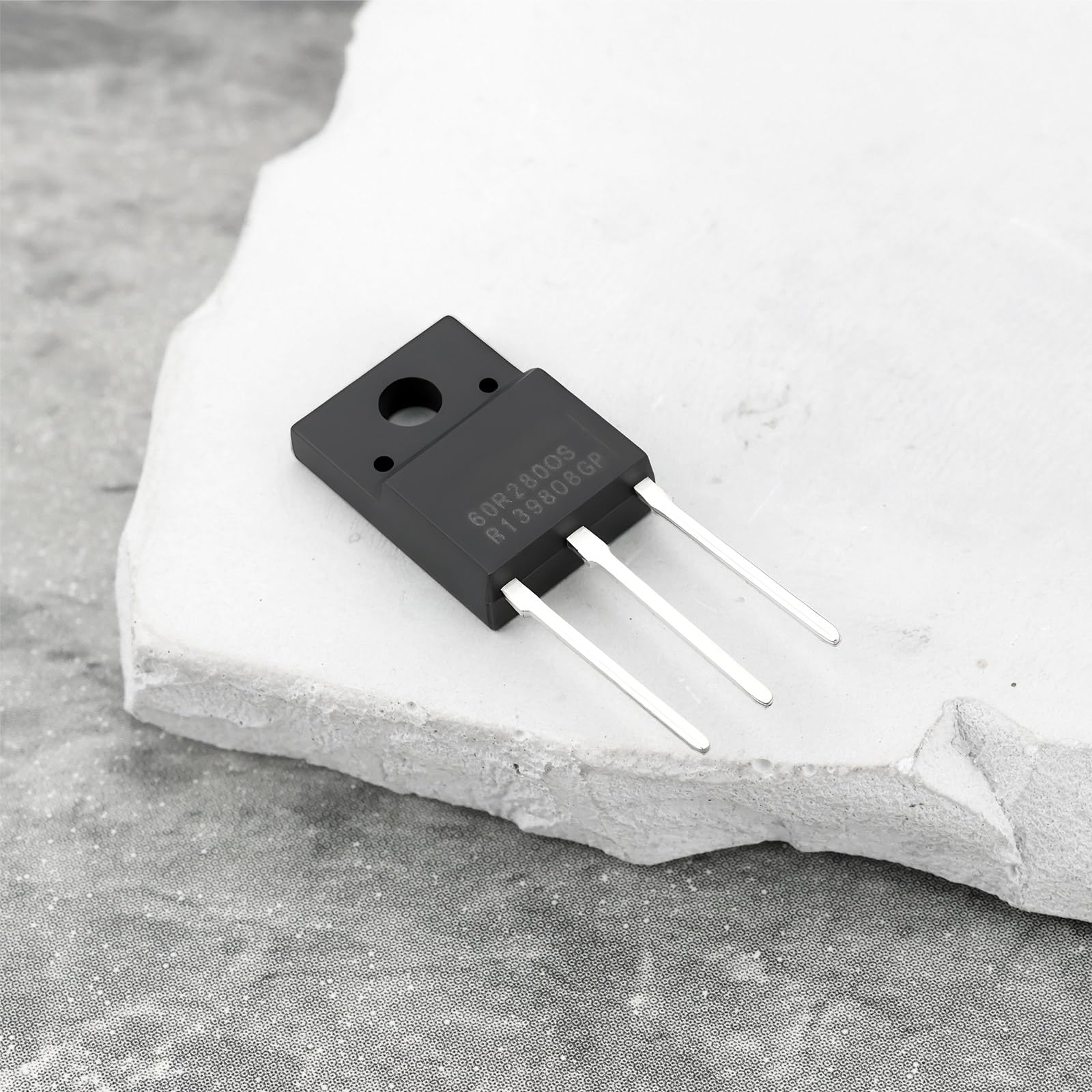 ECSiNG MMF60R280QS TO-220 Transistor de Efecto de Campo Iónico de Cristal Líquido de Gran Volumen