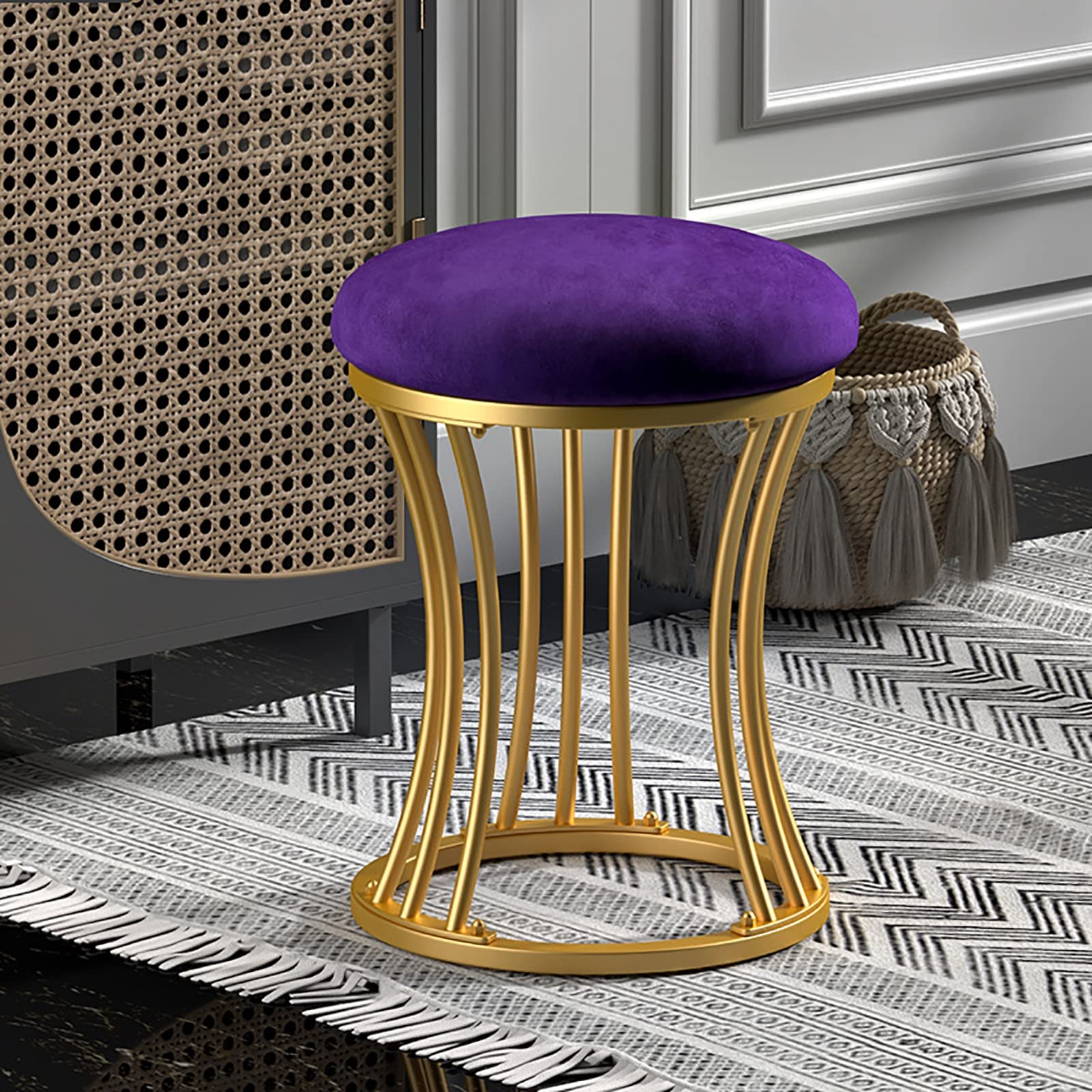 Reposapiés redondo morado con patas de metal para tocador y salón