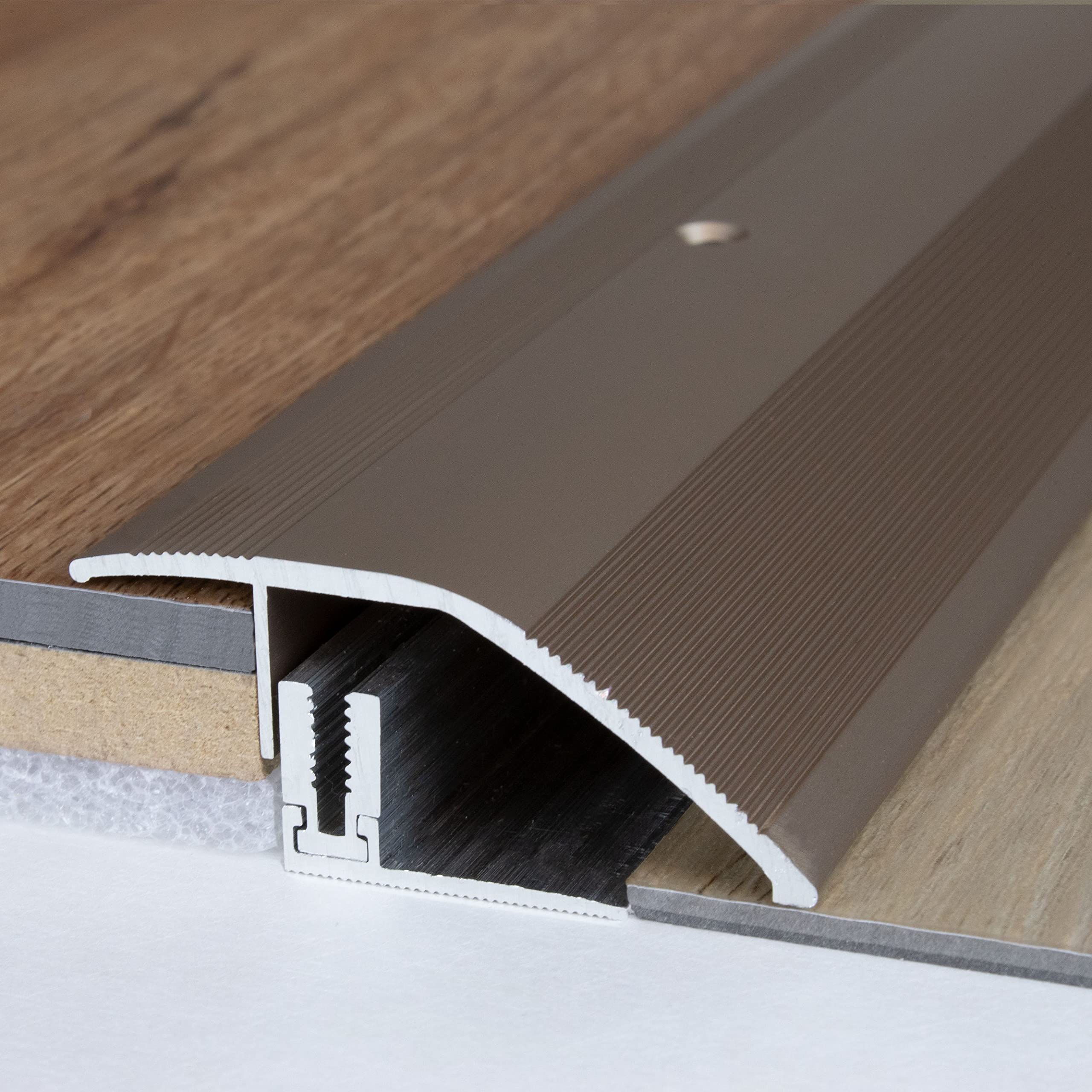 Ausgleichsprofil | Aluminium | Bronze Hell | Breite 50 mm | Länge 900 mm | Gebohrt | Anpassungsprofil | 1 Stück