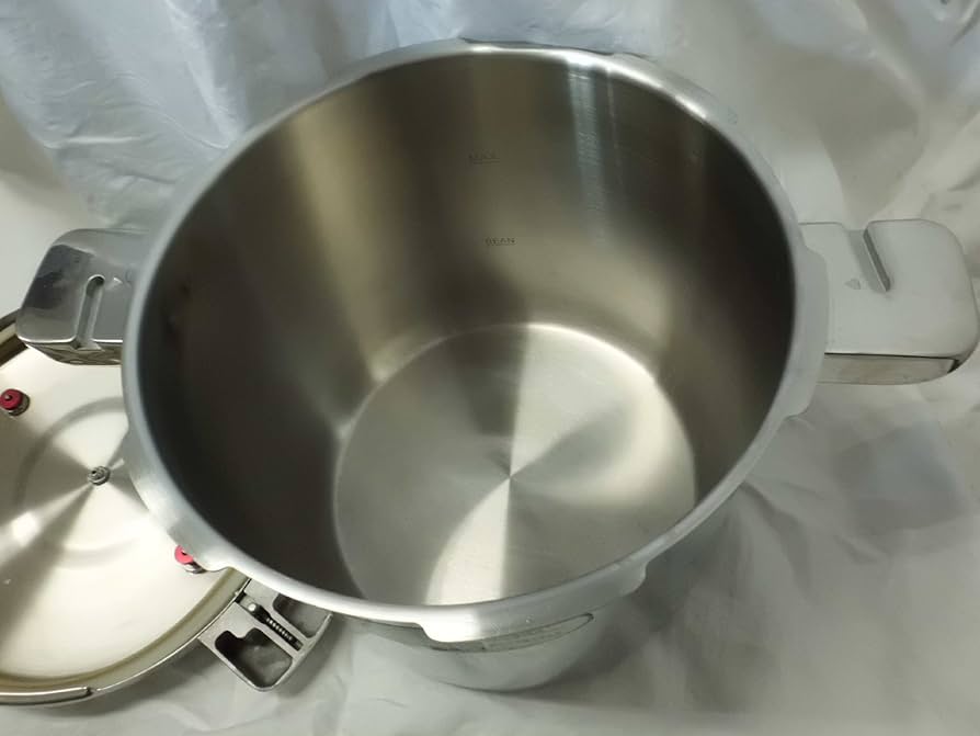 Amazon|ワンダーシェフ ビッグサイズ プロ仕様両手圧力鍋 15L 610010 Amazon|ワンダーシェフ ビッグサイズ プロ仕様両手圧力鍋 15L 610010