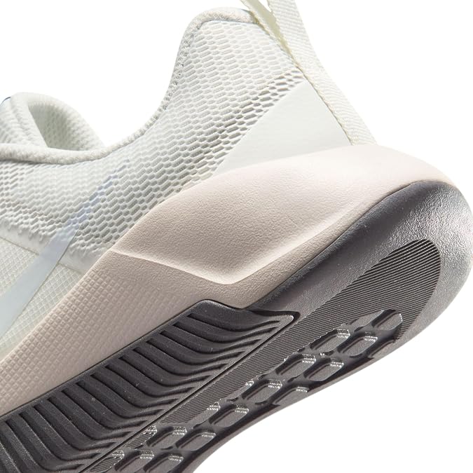 Nike MC Trainer 3 Women's Workout Shoe FQ1830