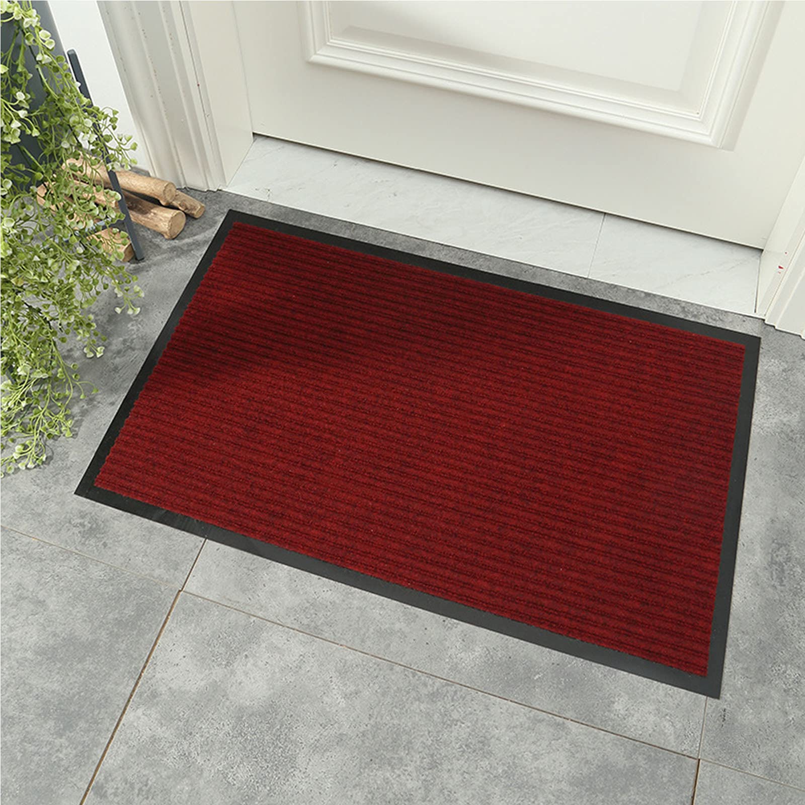 Tapis de bienvenue extérieur rouge rayé pour sublimer votre entrée
