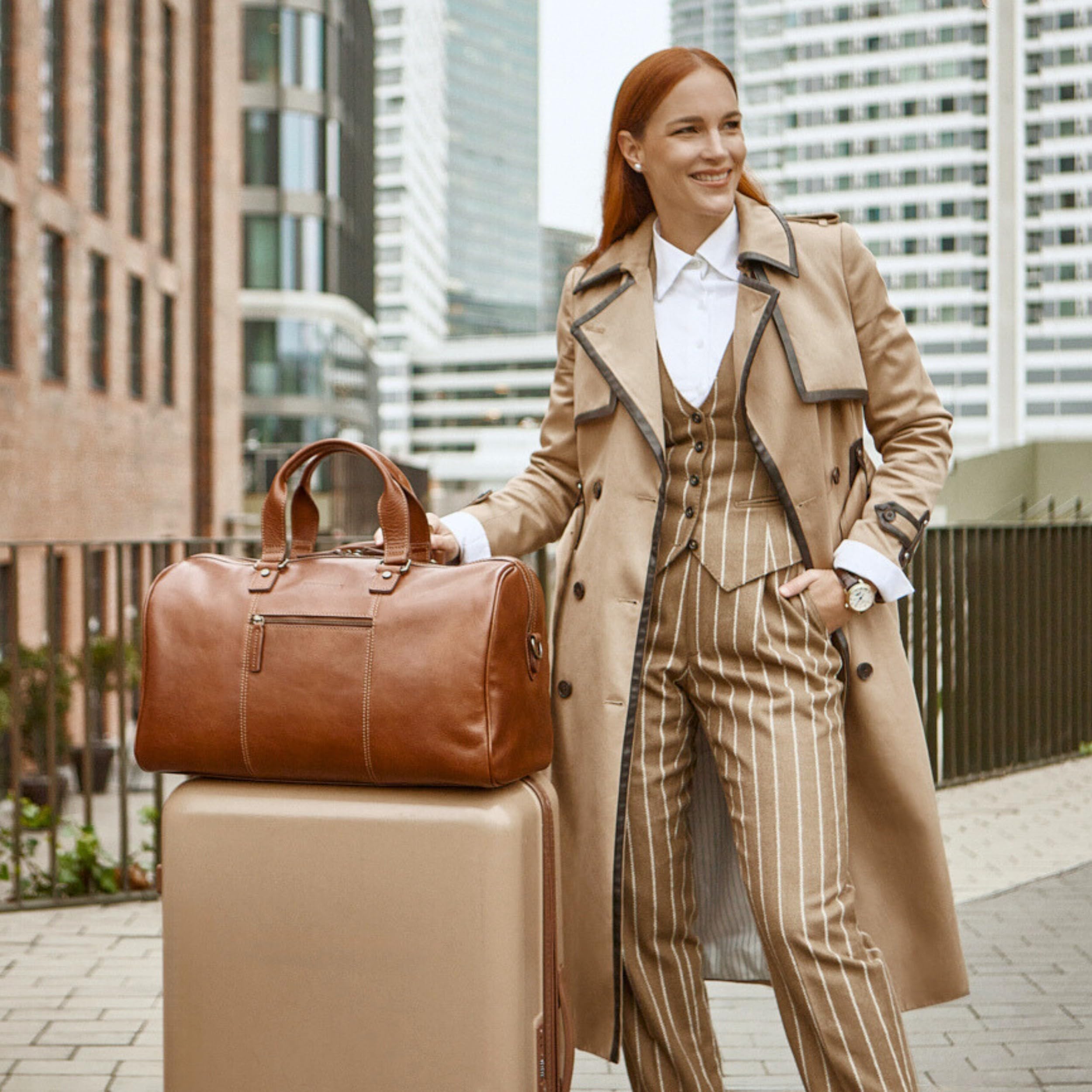 DRAKENSBERG Bolso de viaje de piel 'Romeo' (48 cm) pequeño y elegante, para hombre y mujer, equipaje de mano autorizado, Castaño-marrón, Handgepäck 48cm, 35 Liter, Bolsa de viaje de cuero auténtico