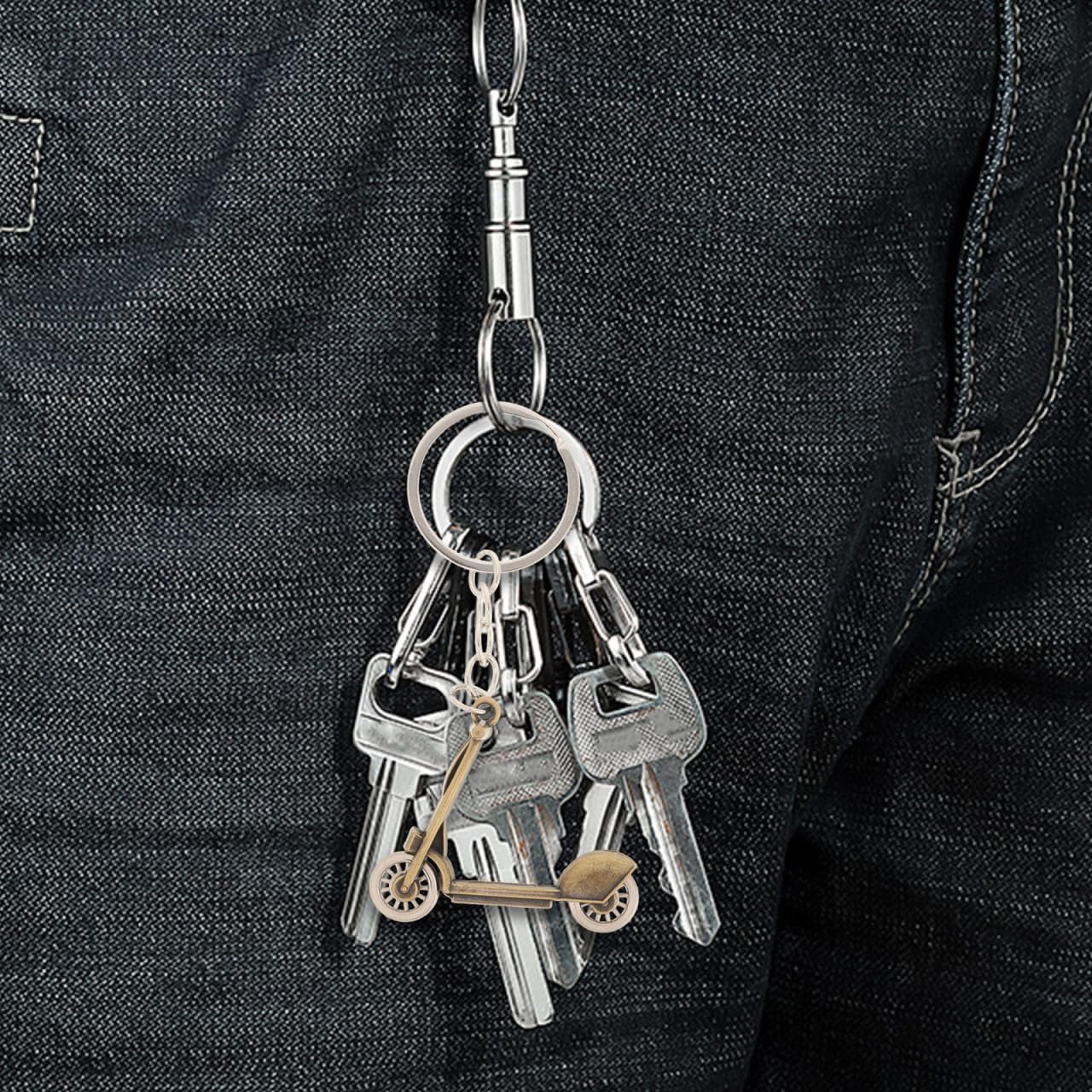 UPKOCH Portachiavi mini monopattino in metallo resistente, decorazione versatile per portachiavi e chiavi, design creativo e finiture curate, accessorio regalo di Natale per ragazza